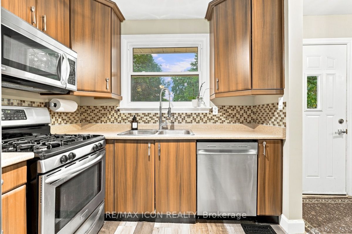 25 Upcott Crescent Property Photo 9