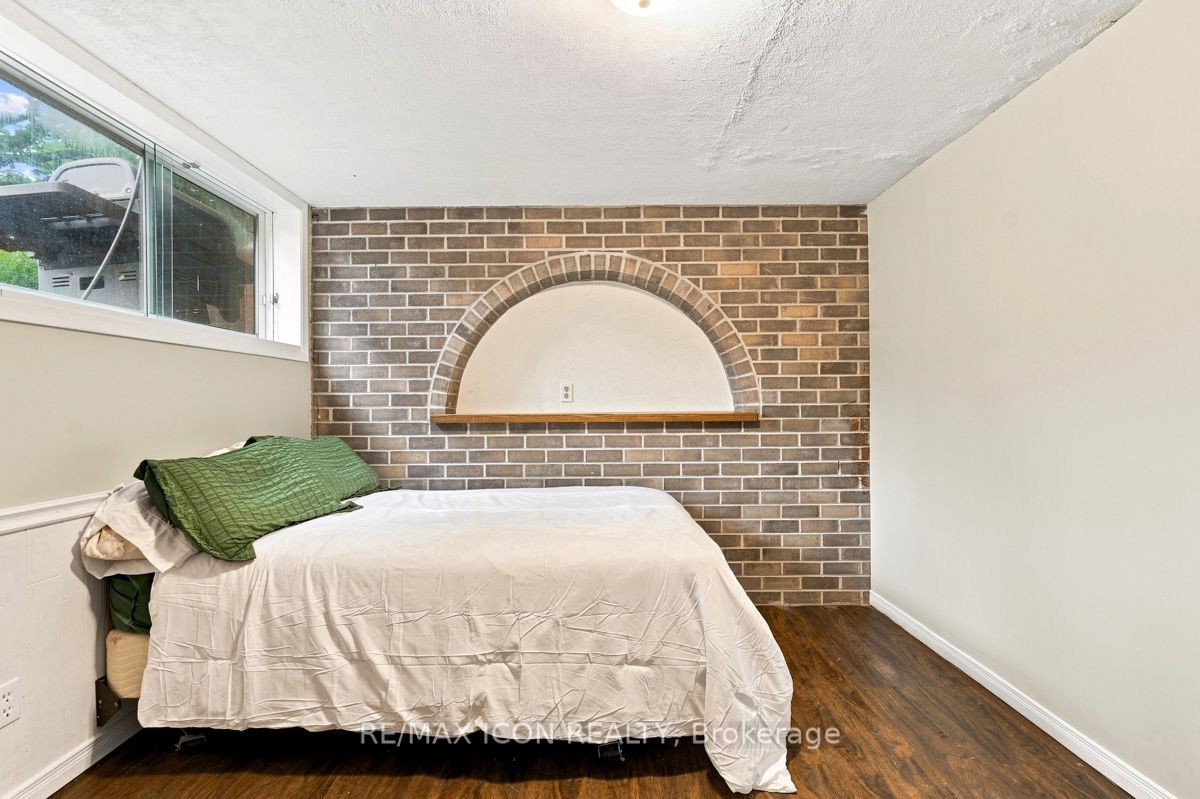 25 Upcott Crescent Property Photo 24