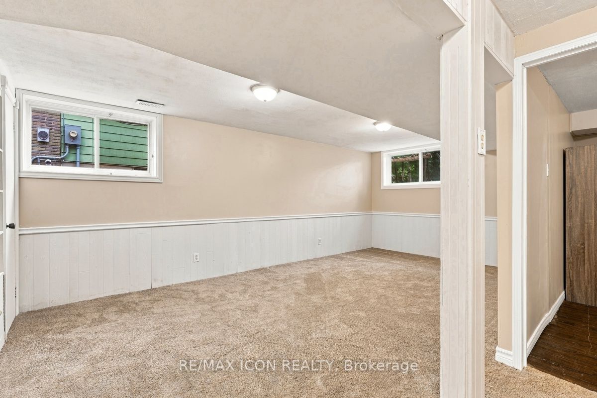 25 Upcott Crescent Property Photo 26