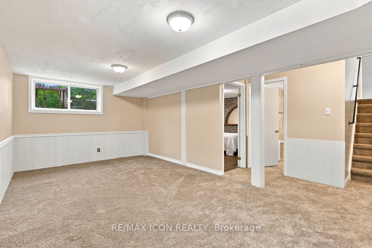 25 Upcott Crescent Property Photo 27