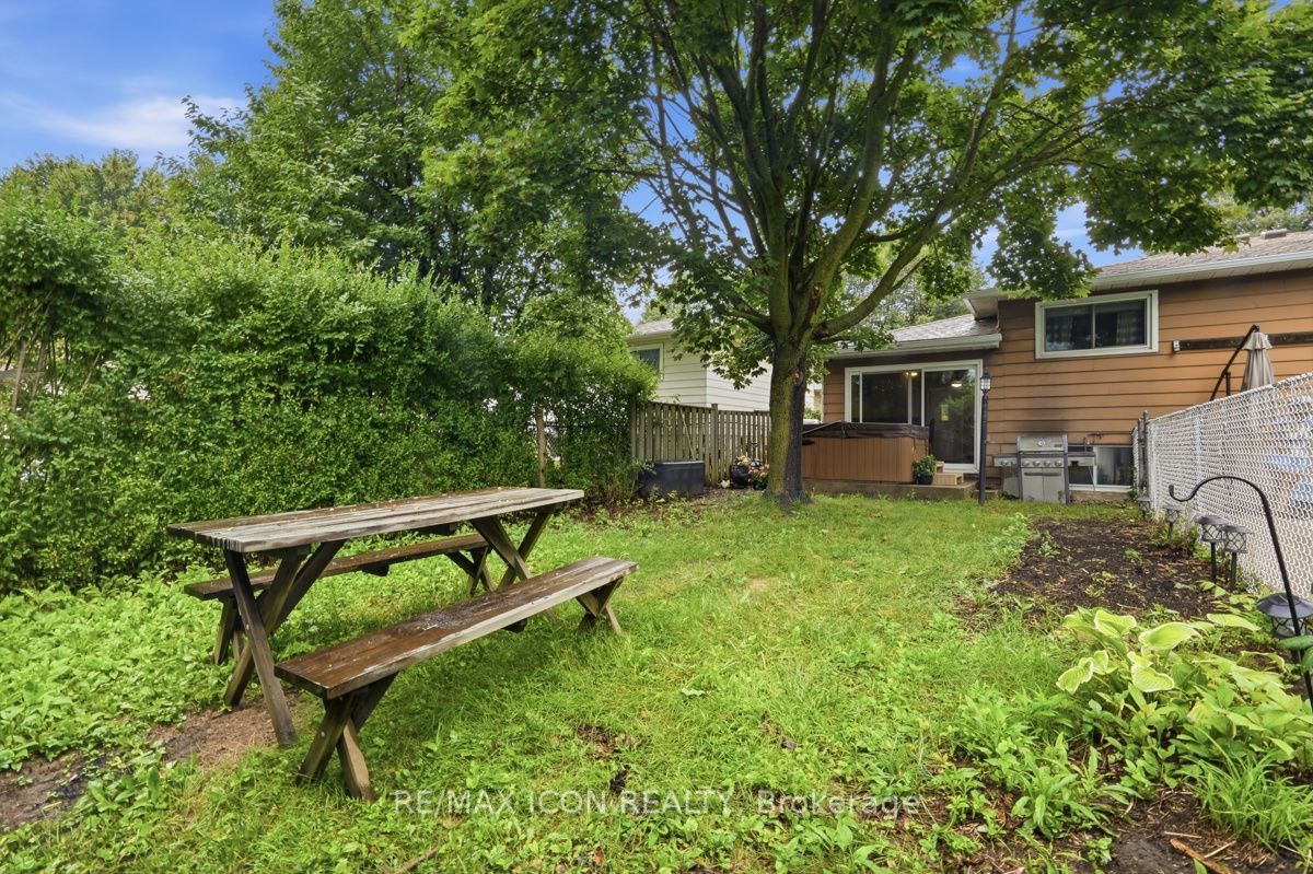 25 Upcott Crescent Property Photo 35