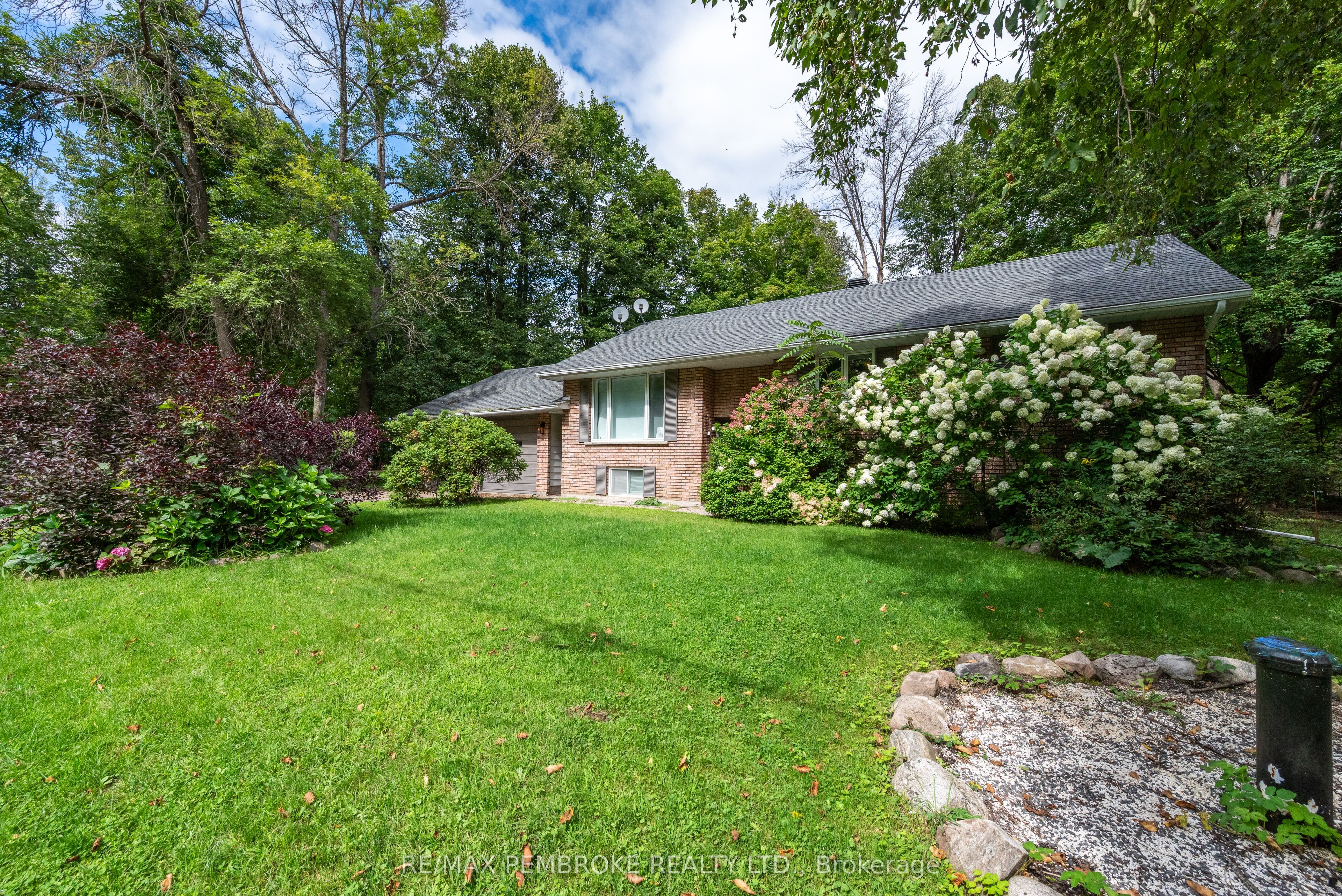 1486 Wilson Road Property Photo 3