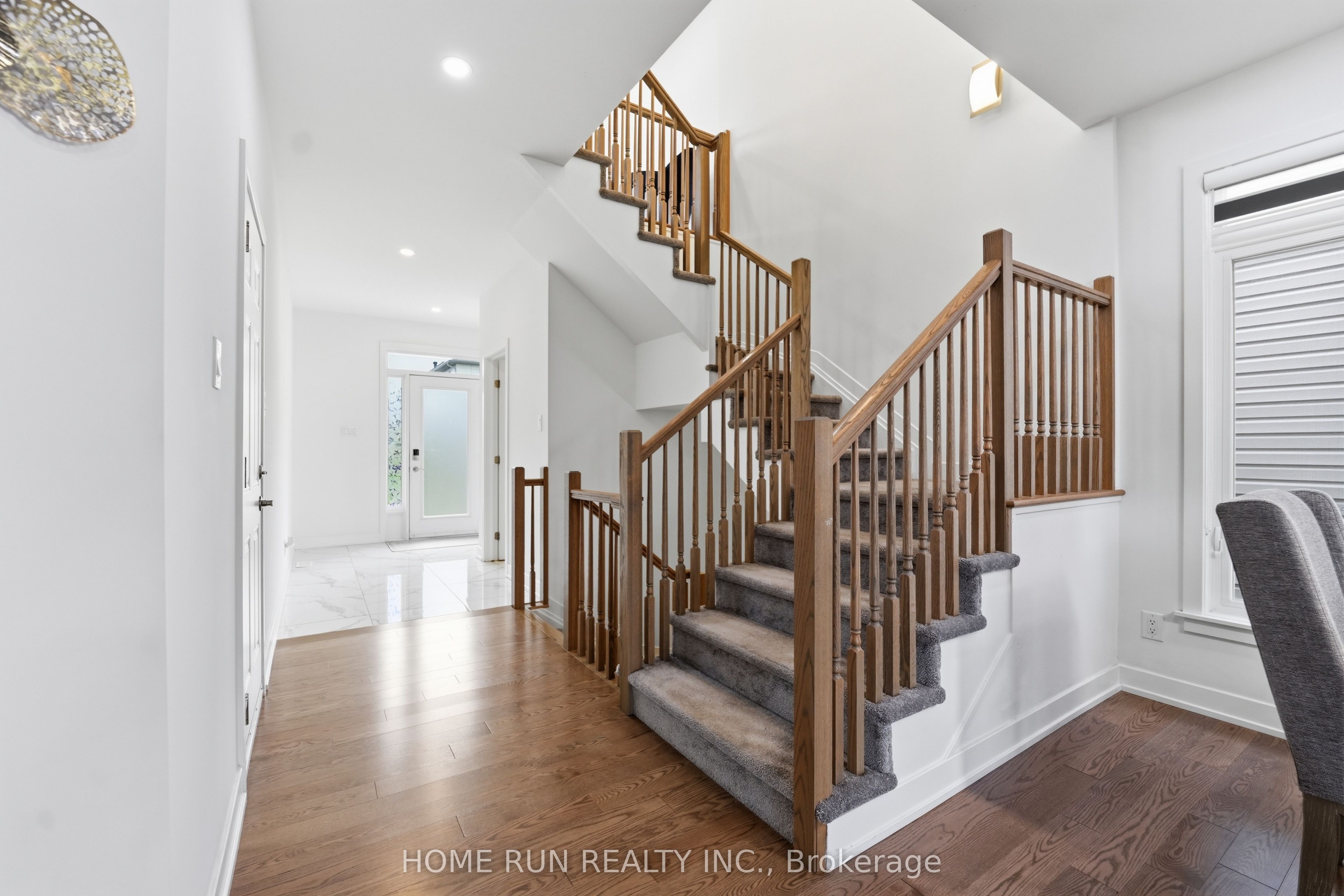912 Duxbury Lane Property Photo 8