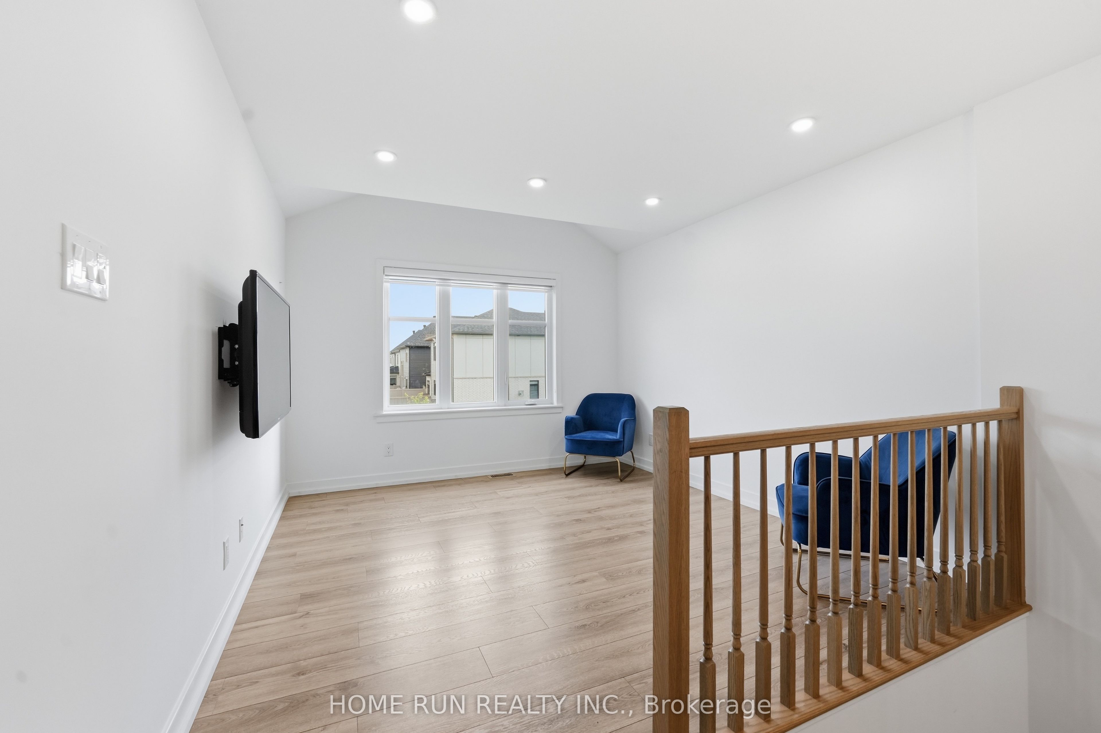912 Duxbury Lane Property Photo 23