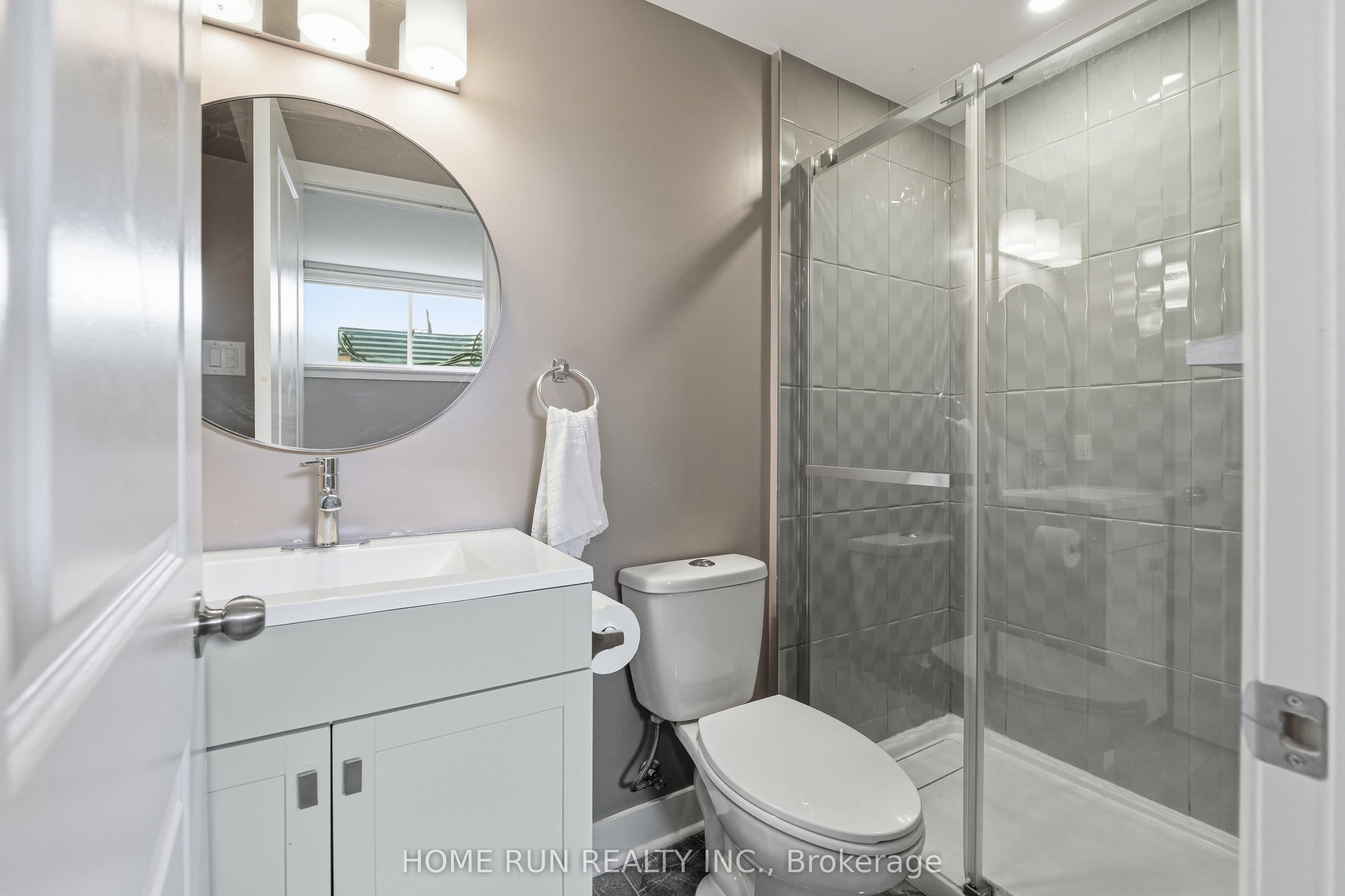 912 Duxbury Lane Property Photo 45