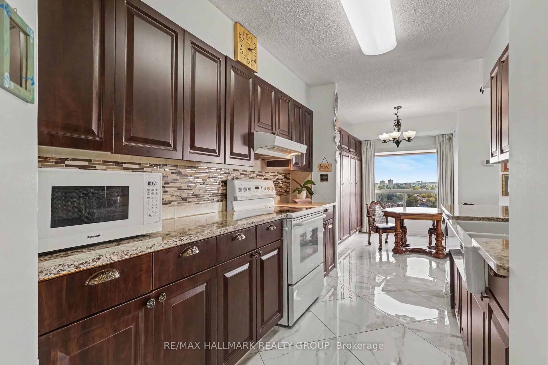 545 St Laurent Boulevard 805 Property Photo 13