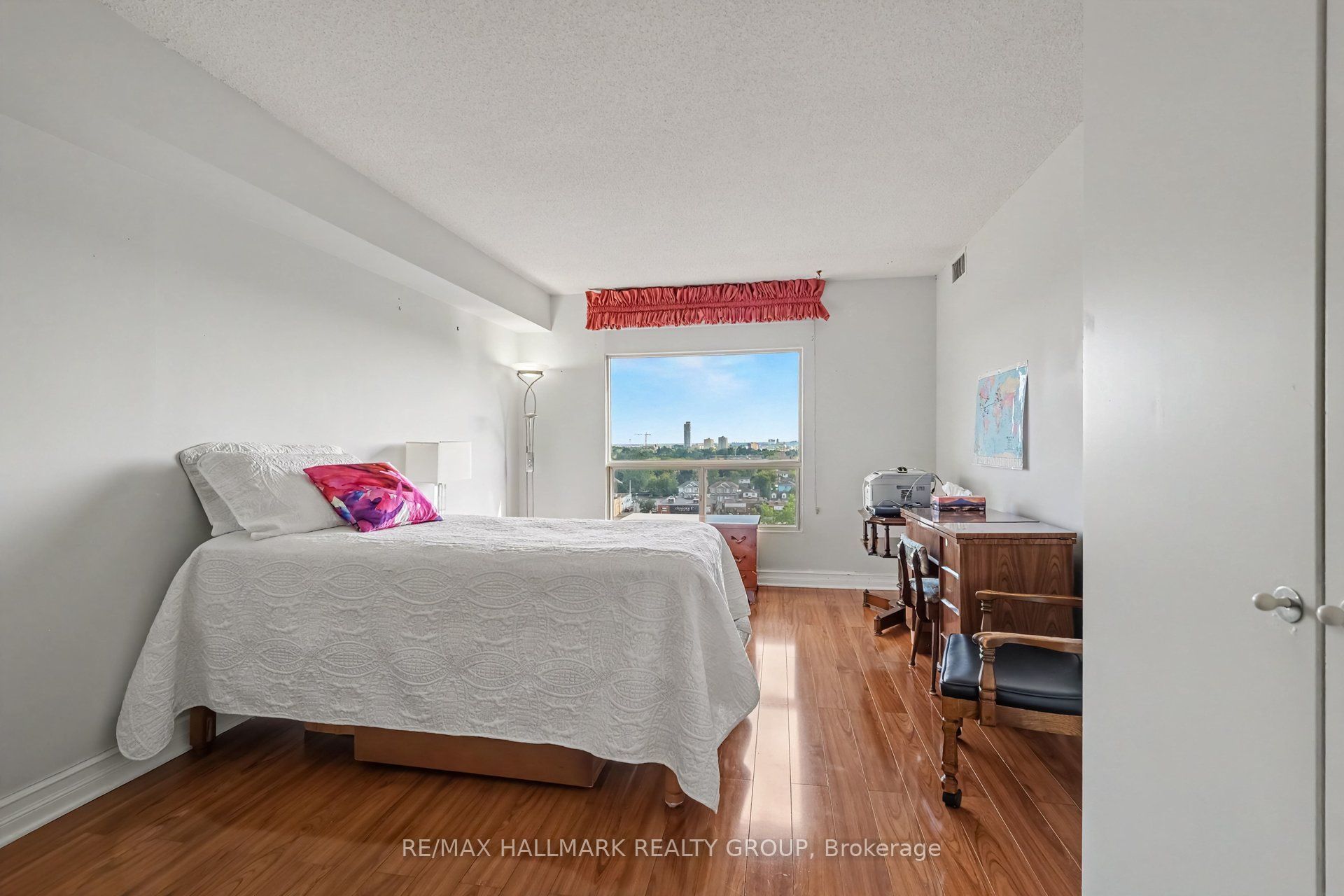 545 St Laurent Boulevard 805 Property Photo 22