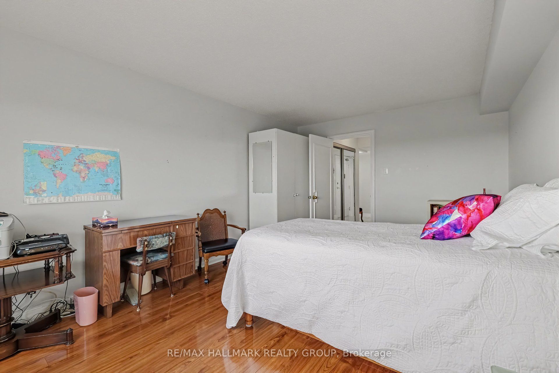 545 St Laurent Boulevard 805 Property Photo 23