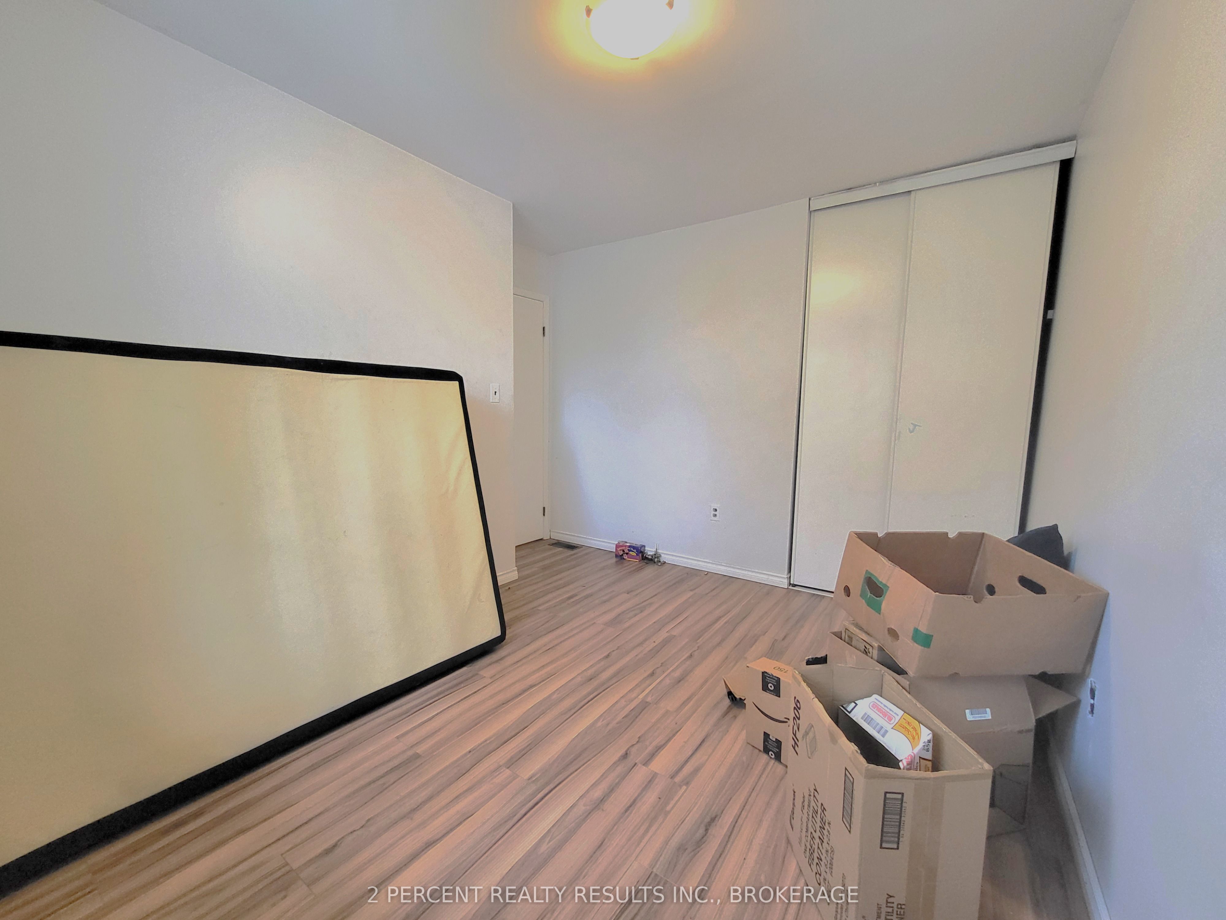928 Oakview Avenue Property Photo 8