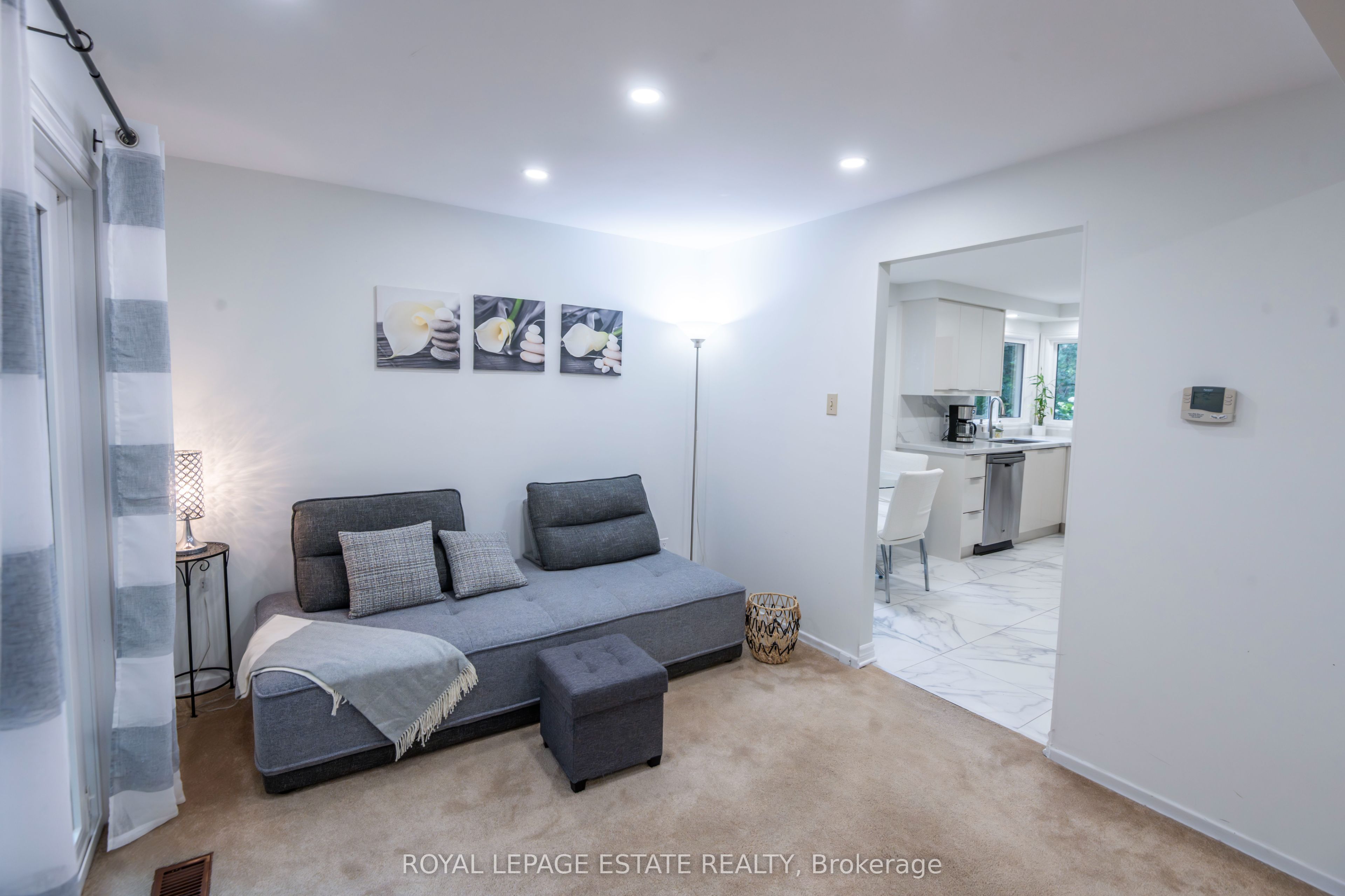228 Kingswood Drive 3 Property Photo 10