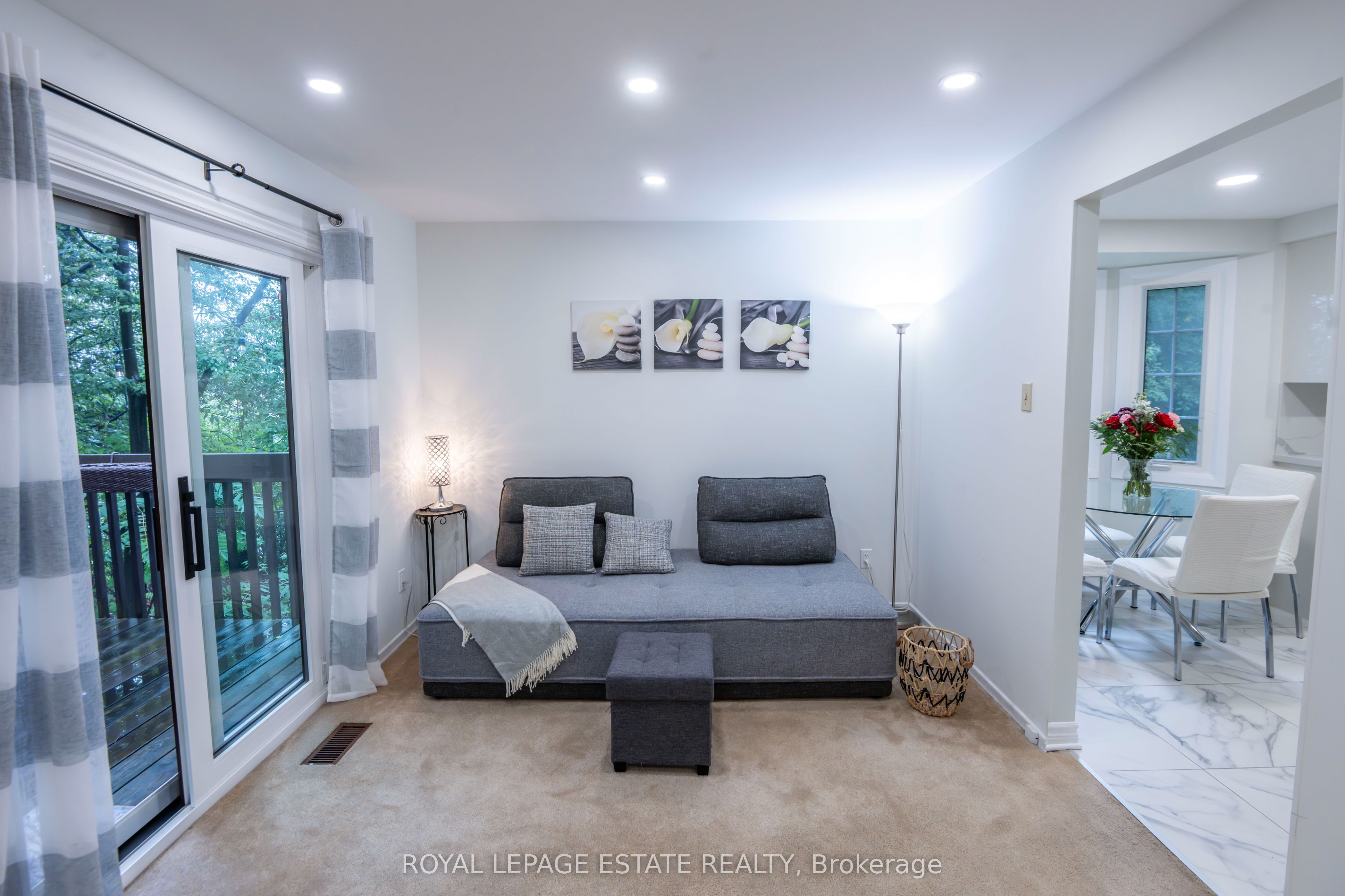 228 Kingswood Drive 3 Property Photo 11