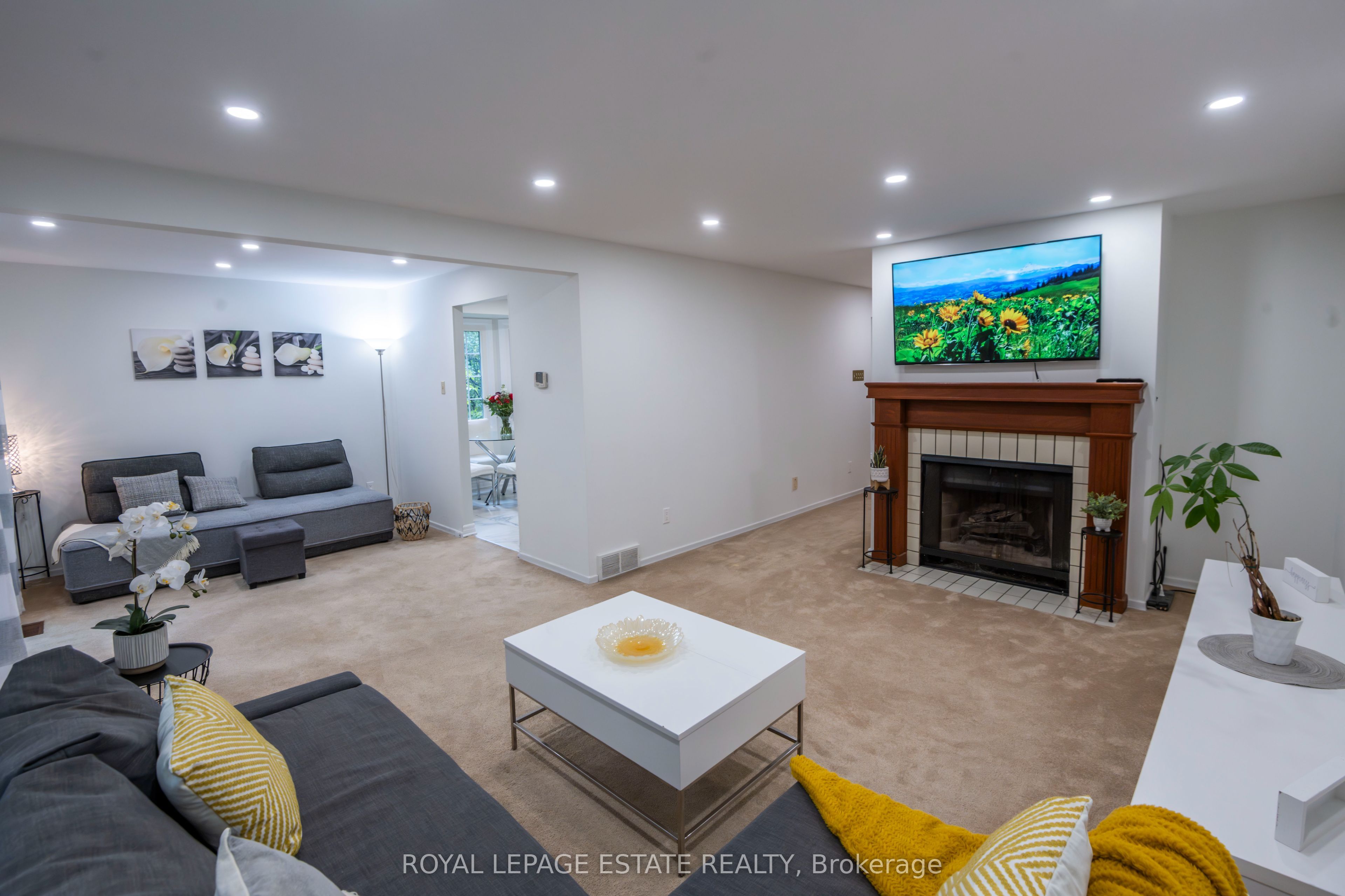 228 Kingswood Drive 3 Property Photo 12