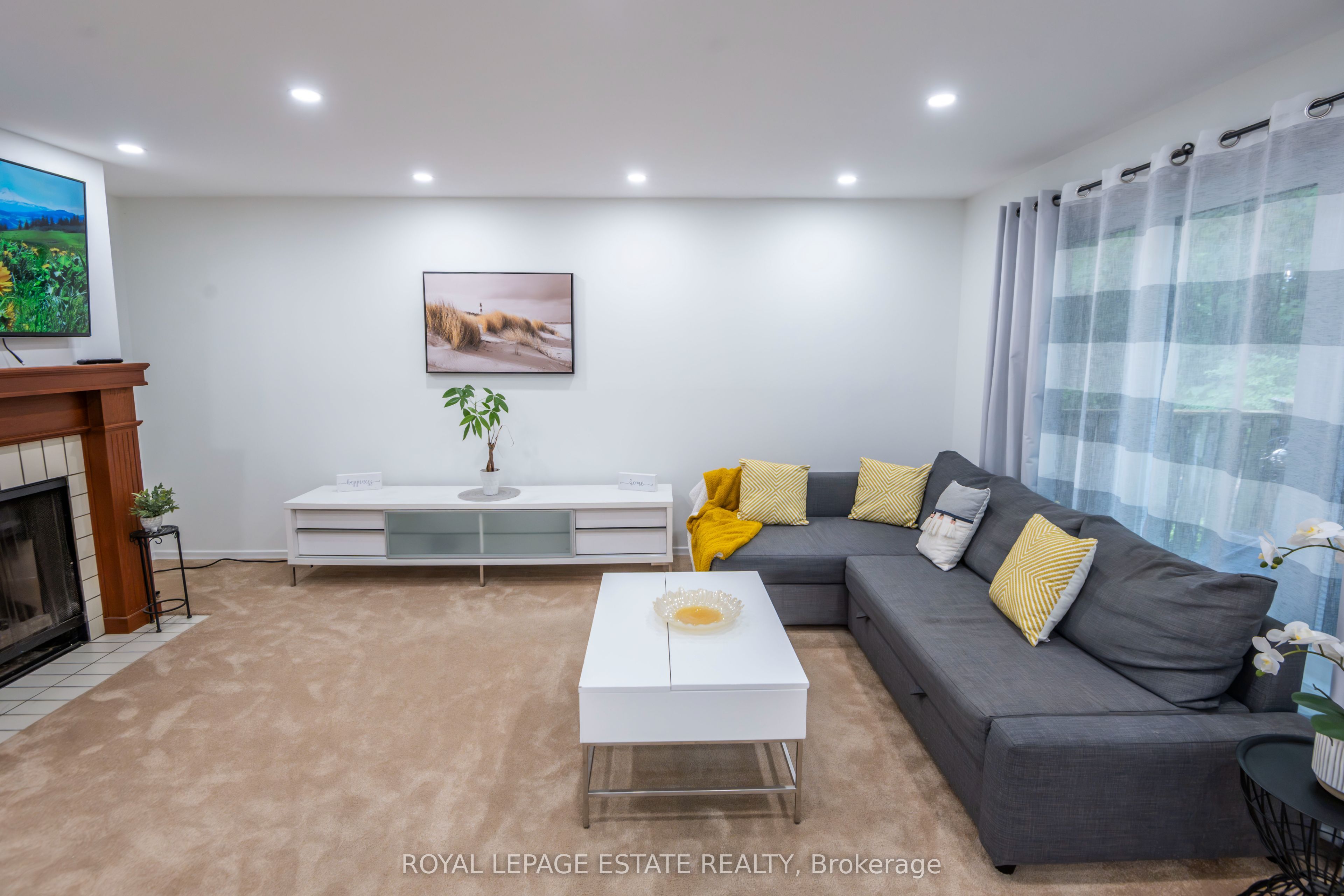 228 Kingswood Drive 3 Property Photo 13
