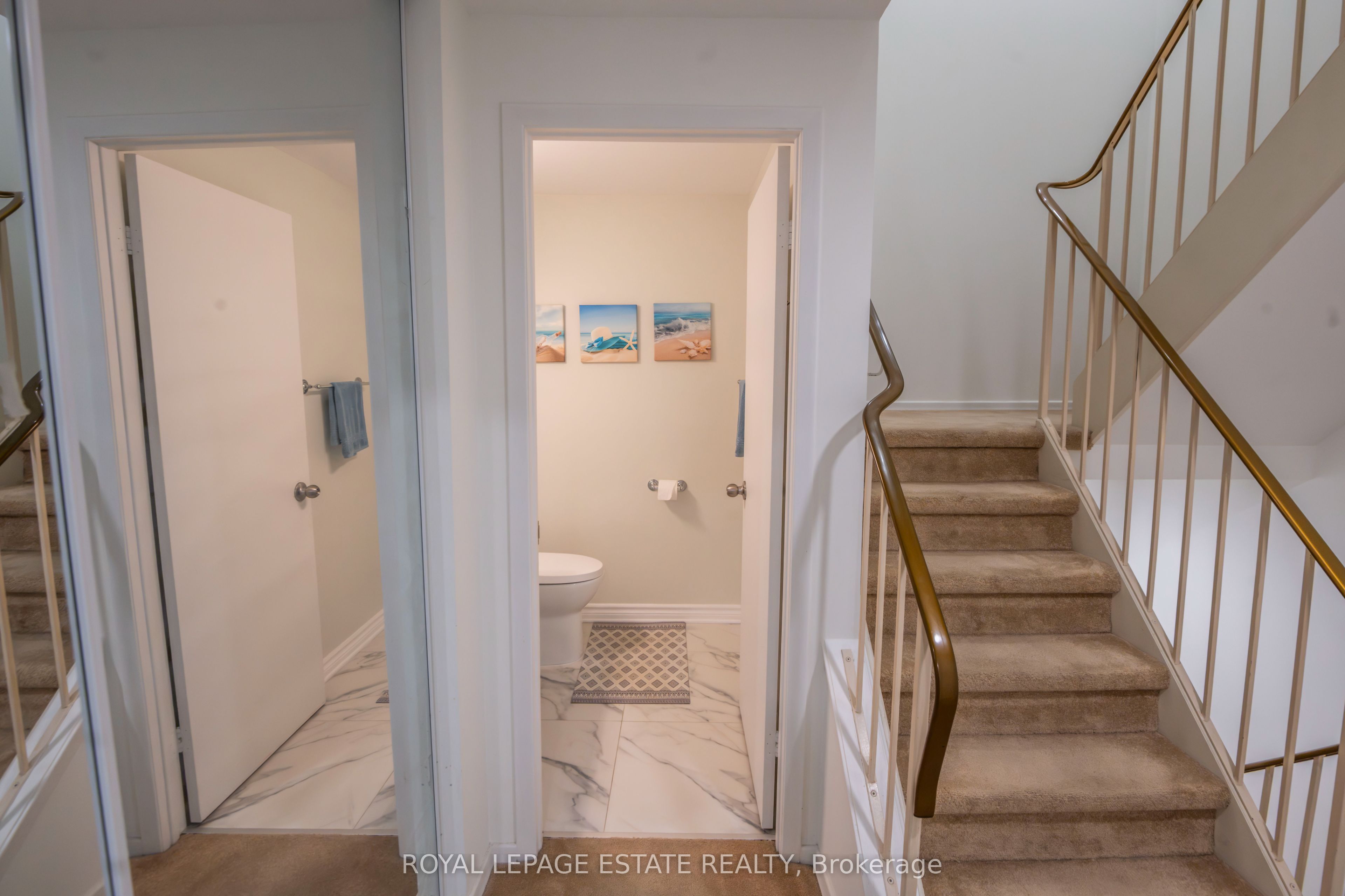228 Kingswood Drive 3 Property Photo 17