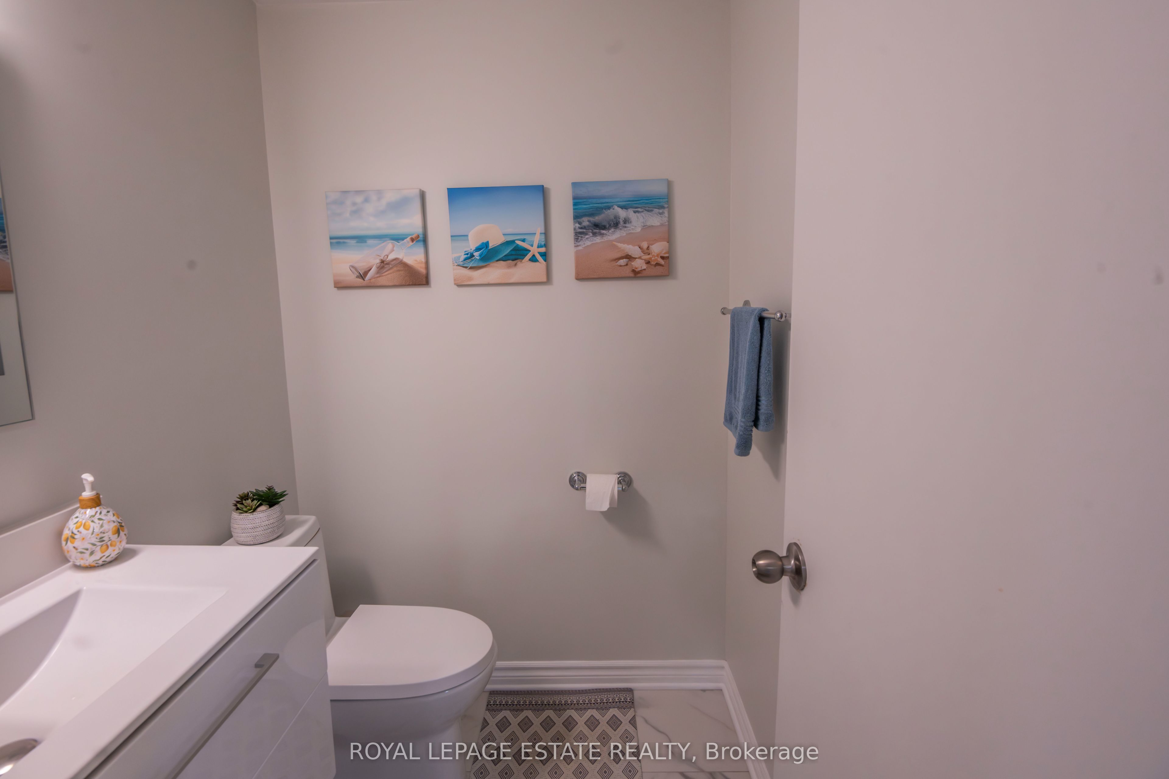 228 Kingswood Drive 3 Property Photo 18