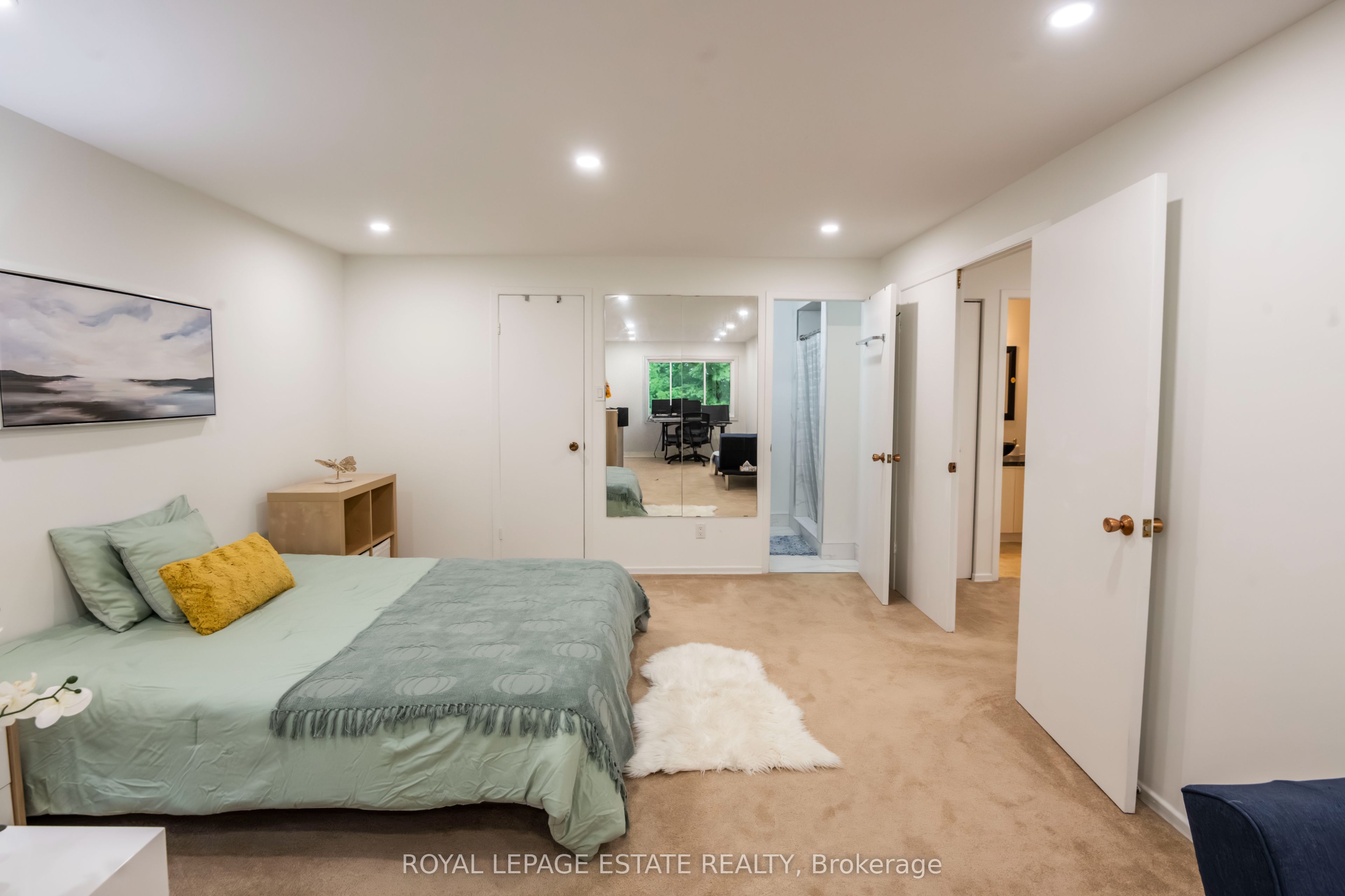 228 Kingswood Drive 3 Property Photo 22