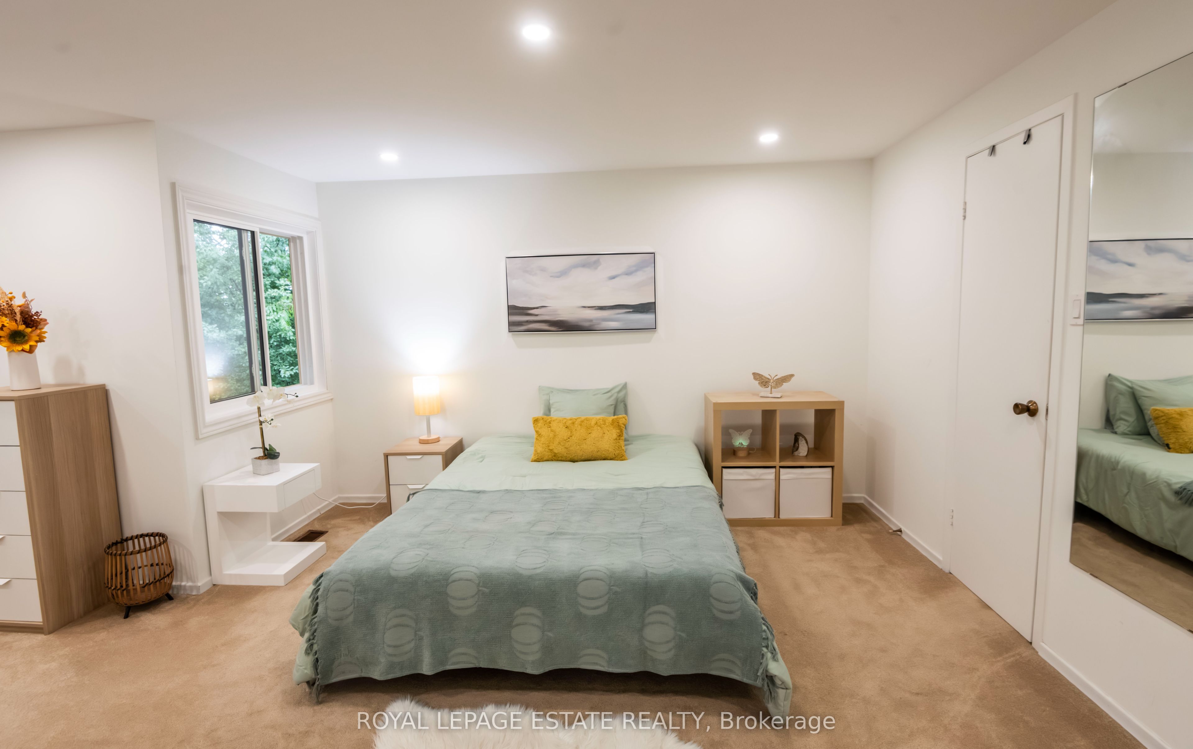 228 Kingswood Drive 3 Property Photo 23