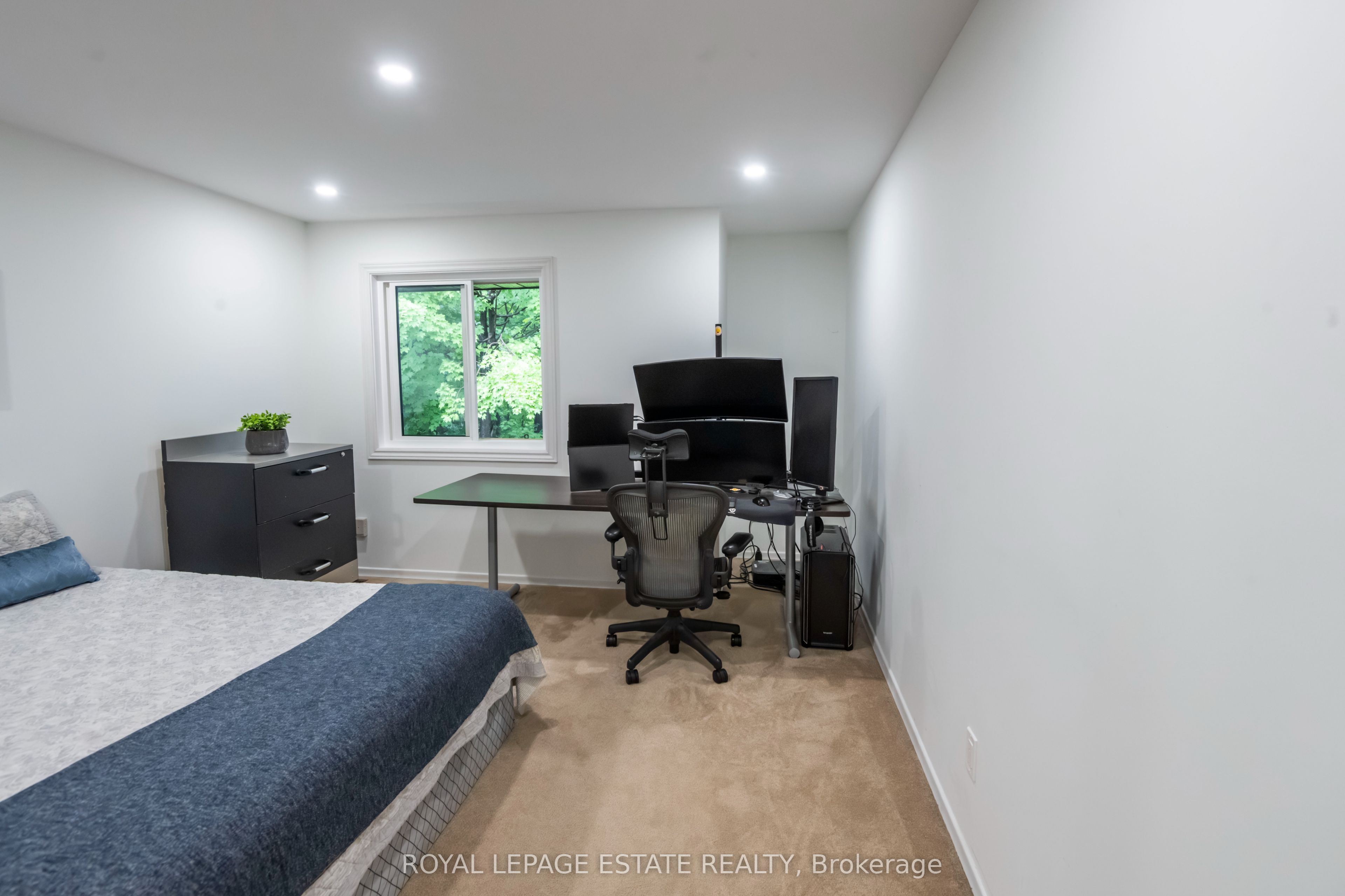 228 Kingswood Drive 3 Property Photo 24
