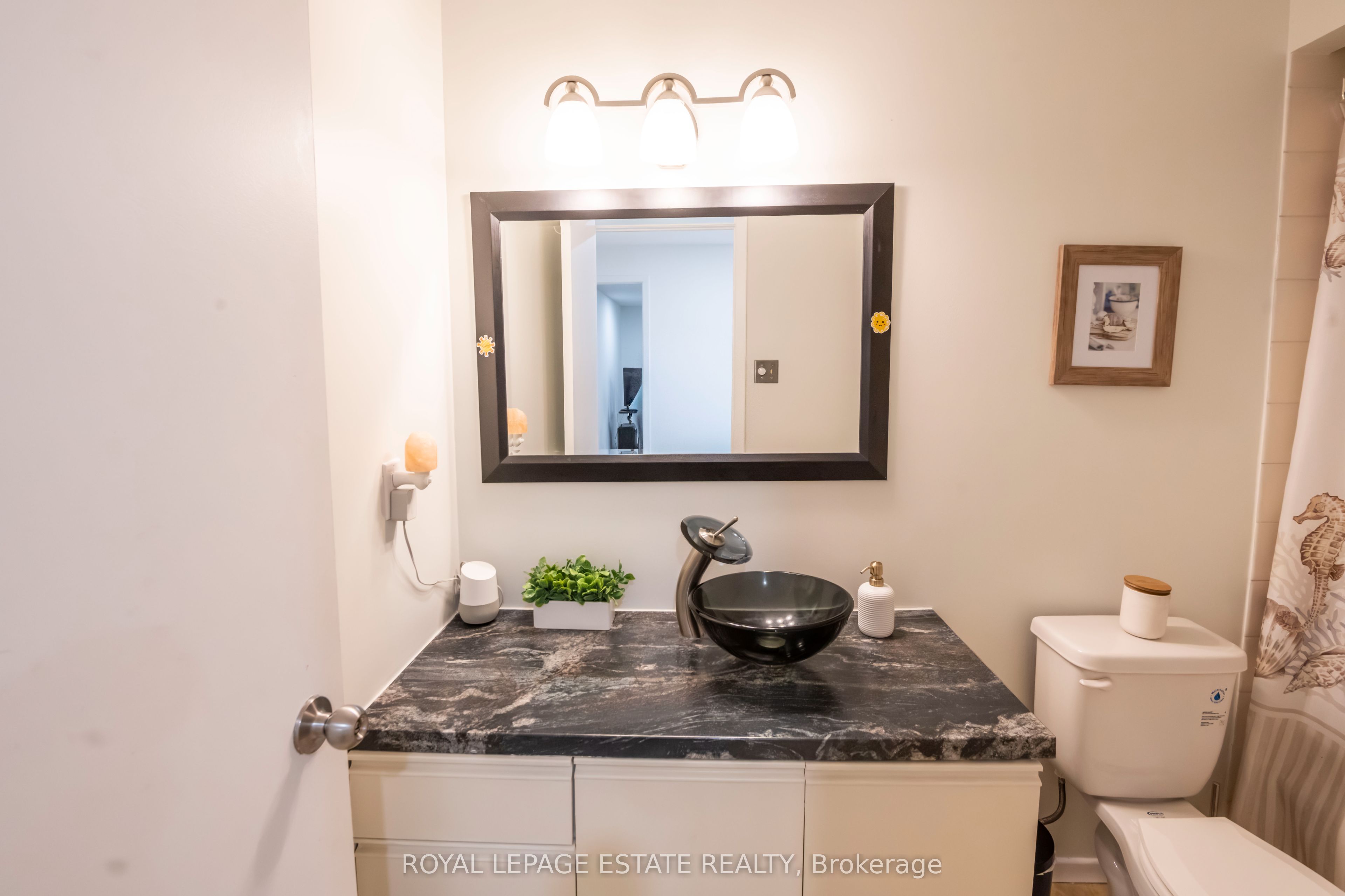 228 Kingswood Drive 3 Property Photo 28