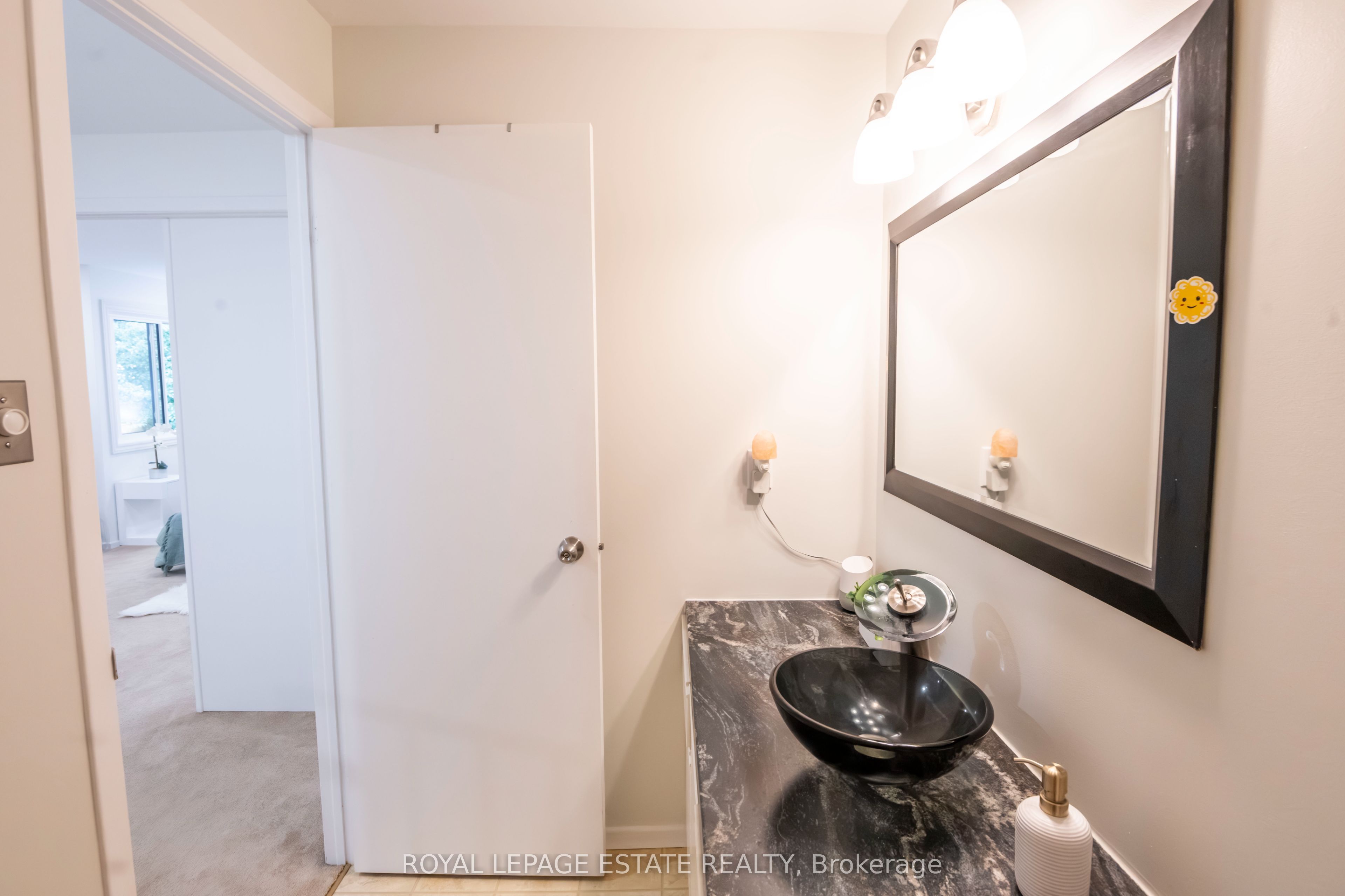 228 Kingswood Drive 3 Property Photo 29