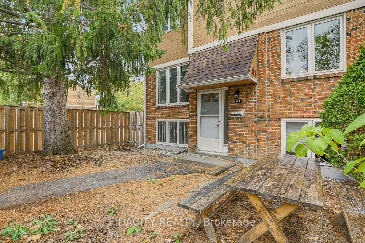 159 Salter Crescent 61 Property Photo 1