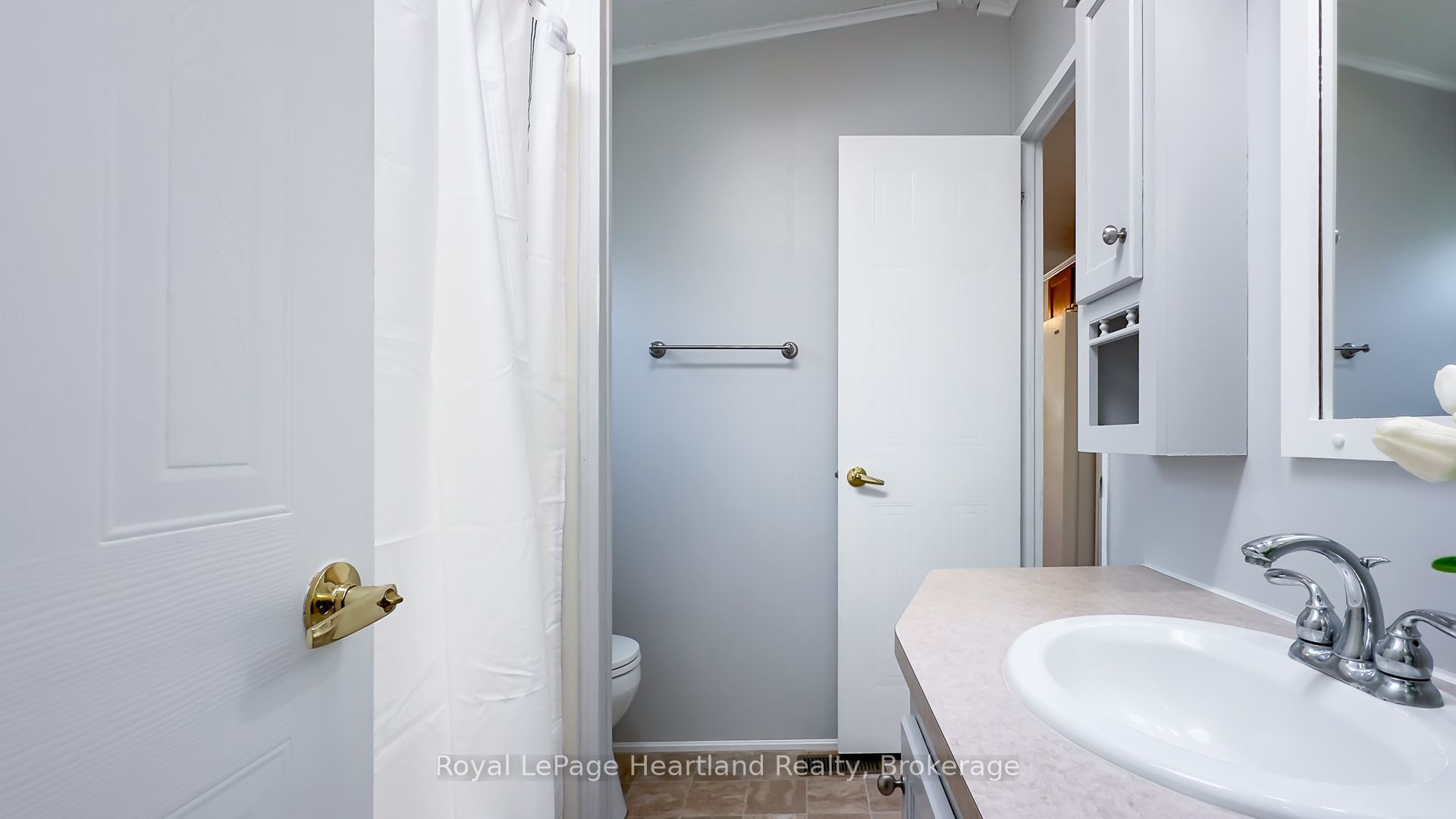 77307 Bluewater Highway 49 Property Photo 32