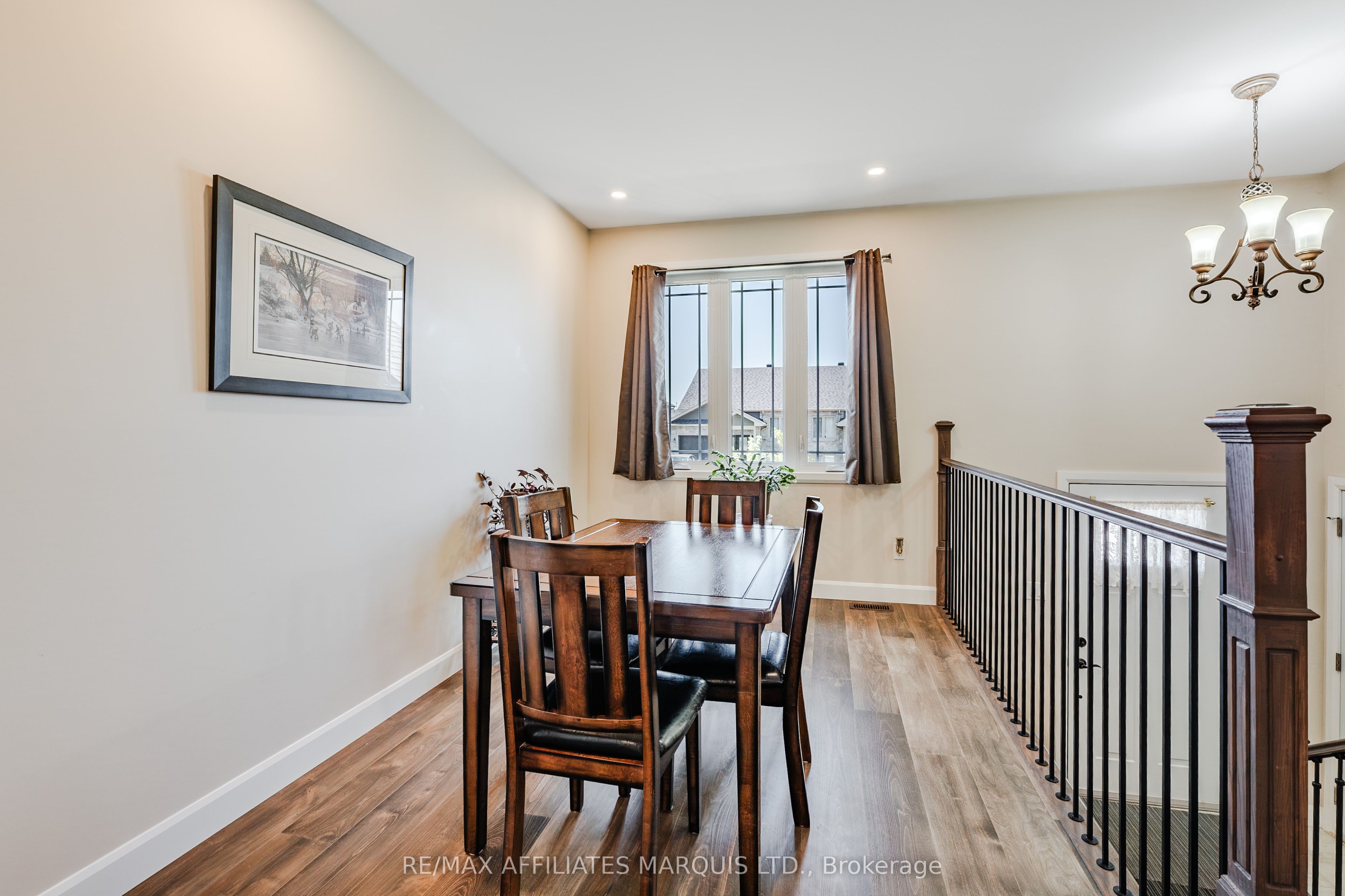 2389 Watson Crescent Property Photo 8