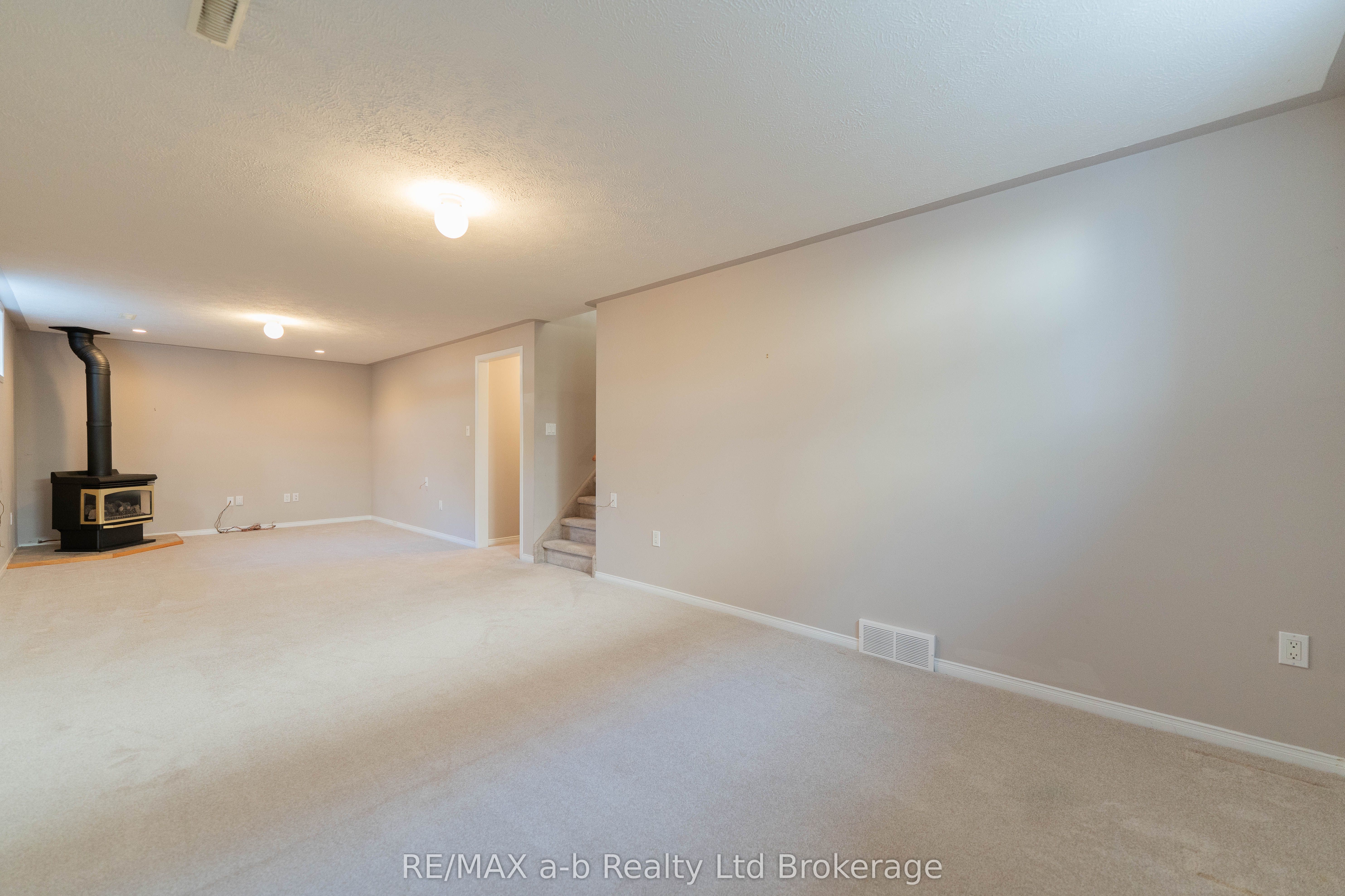 44 Beech Boulevard Property Photo 24