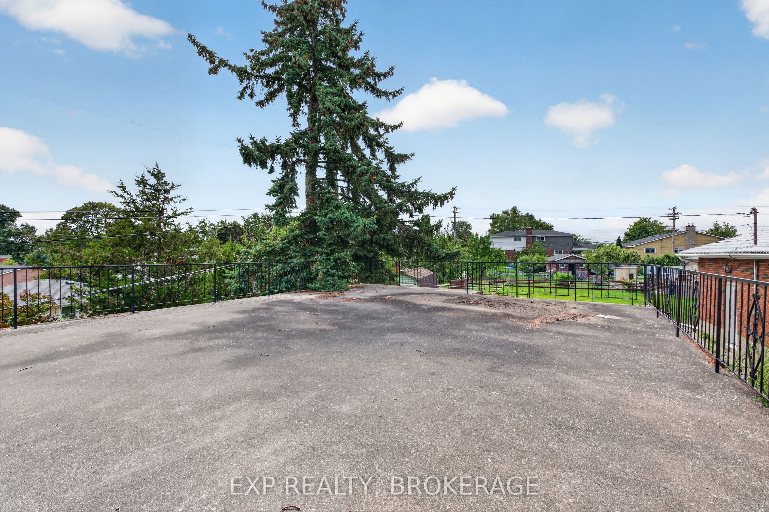 143 Morenz Crescent Property Photo 37
