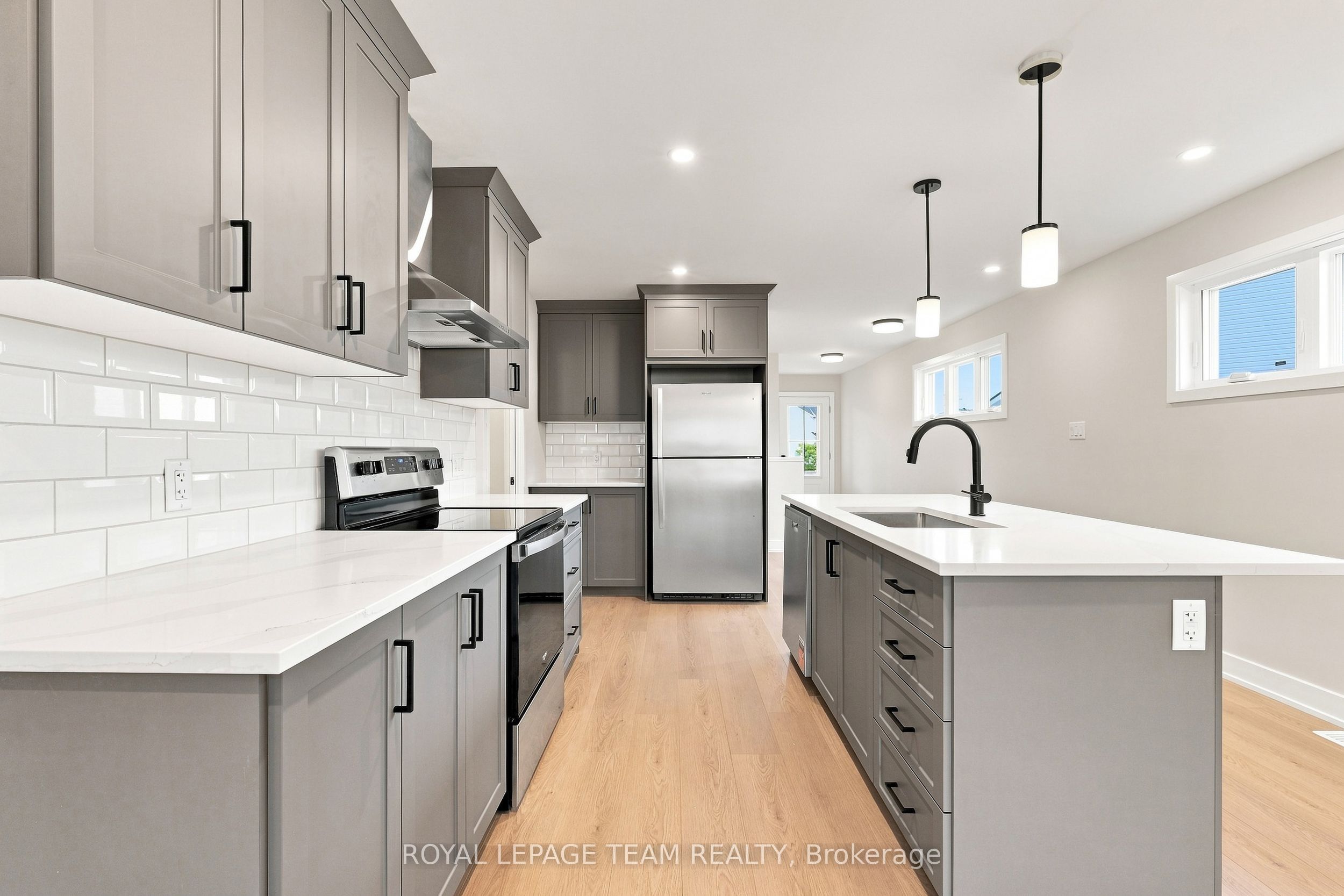 52 Whitcomb Crescent Property Photo 11