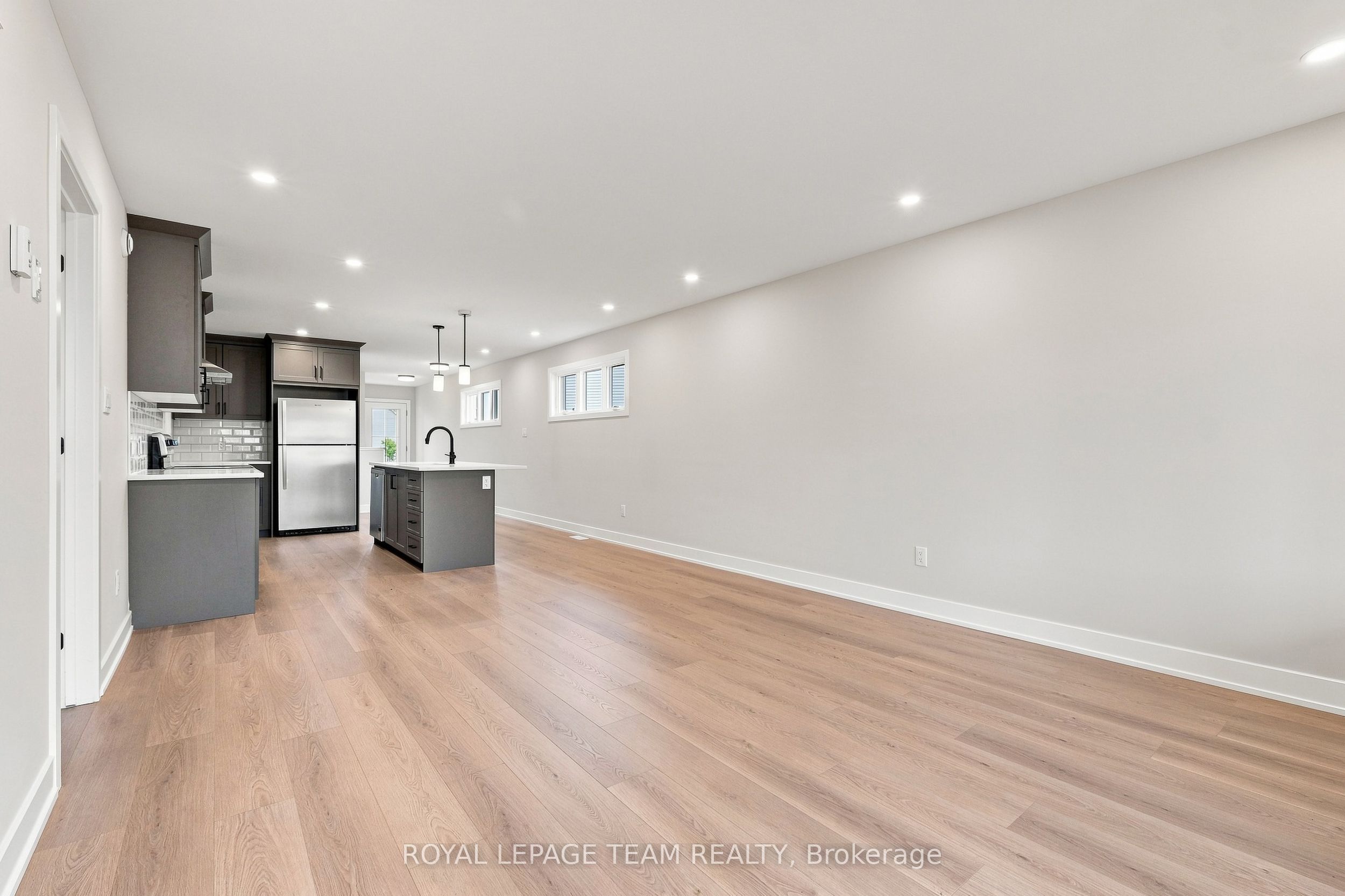52 Whitcomb Crescent Property Photo 18