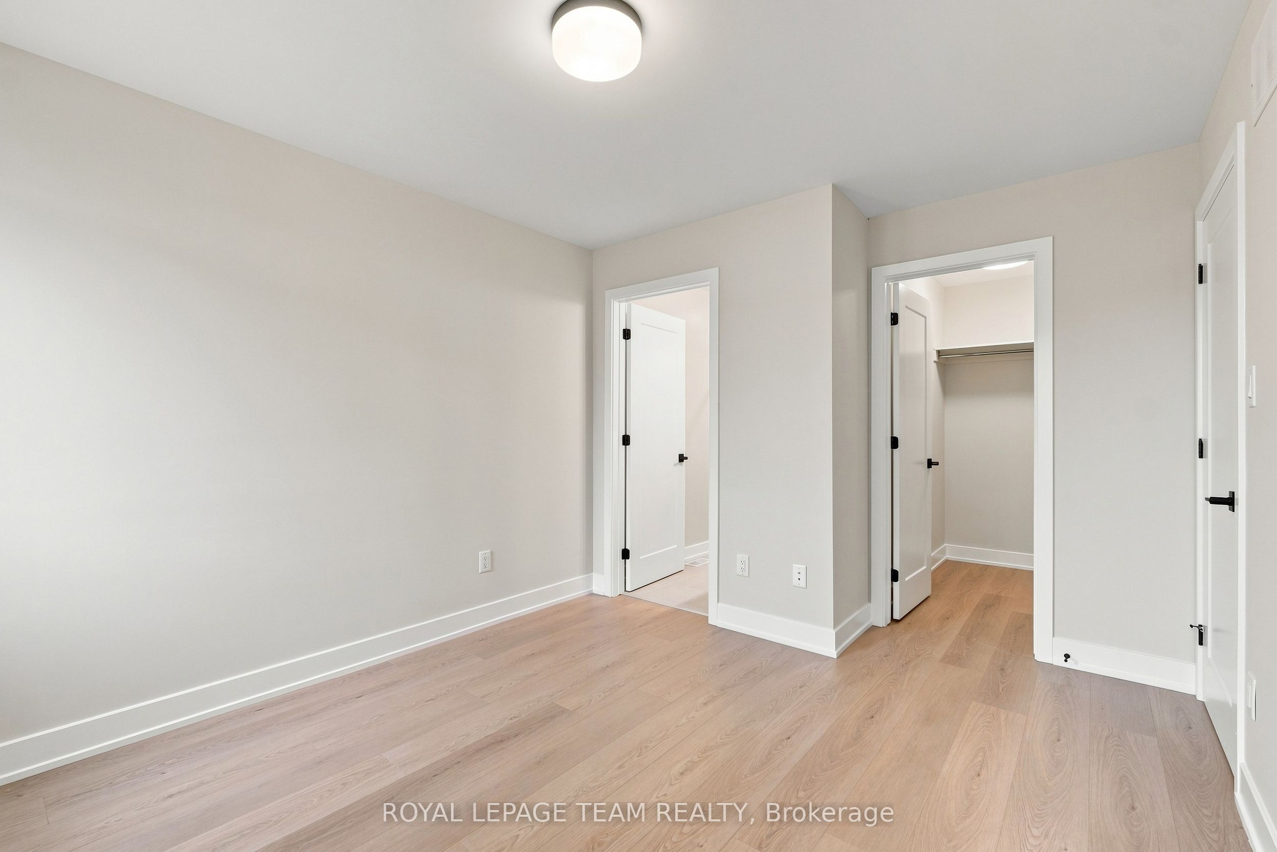 52 Whitcomb Crescent Property Photo 24