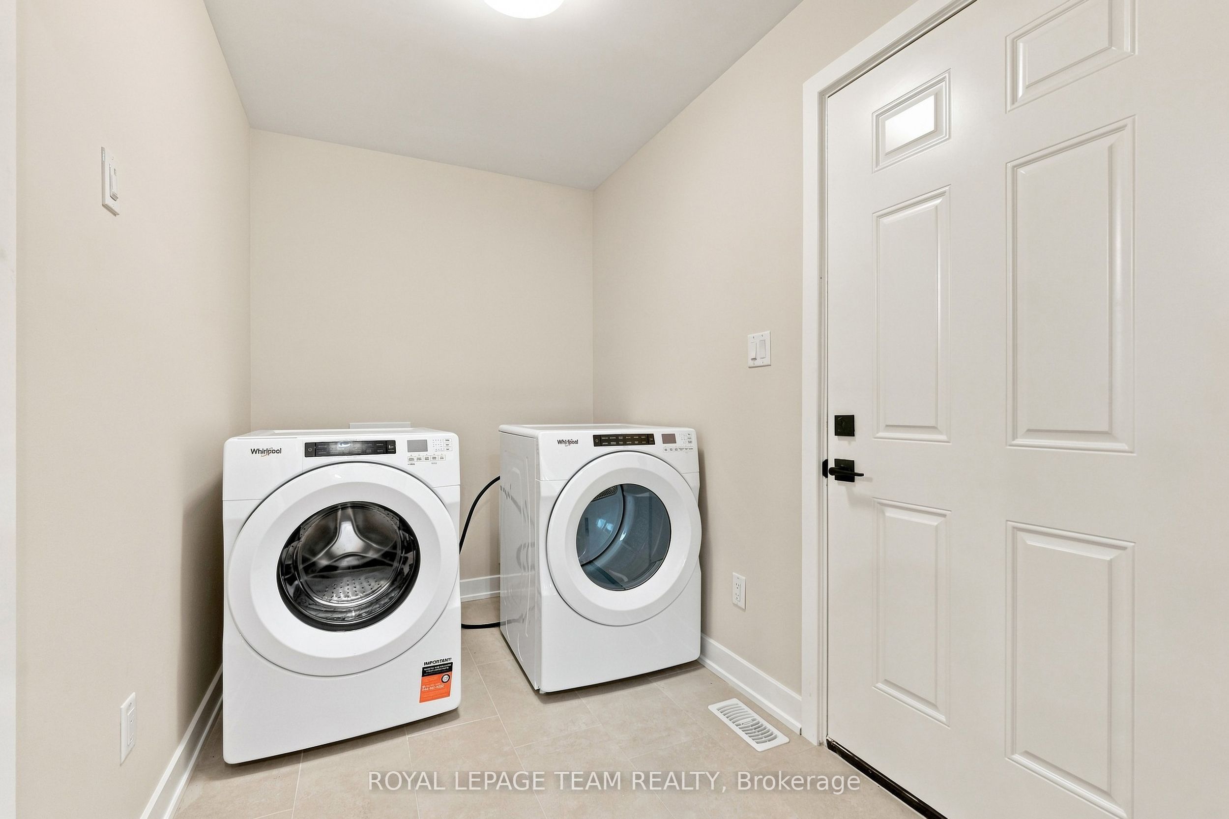 52 Whitcomb Crescent Property Photo 30
