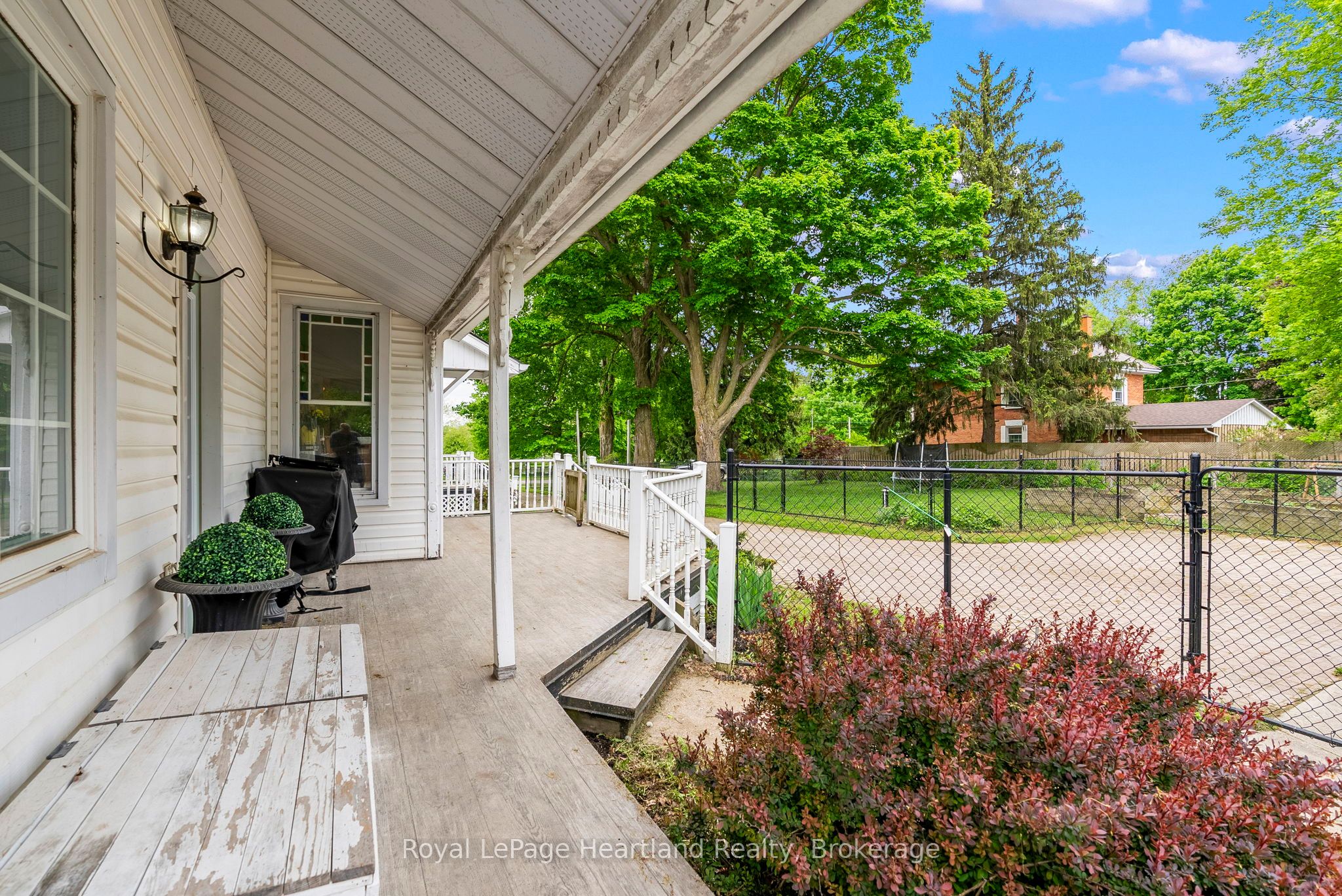 1047 Gibson Street Property Photo 6