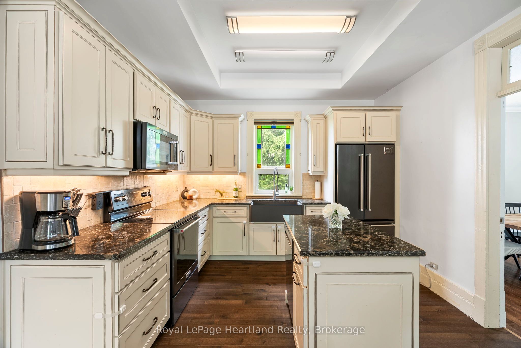 1047 Gibson Street Property Photo 10
