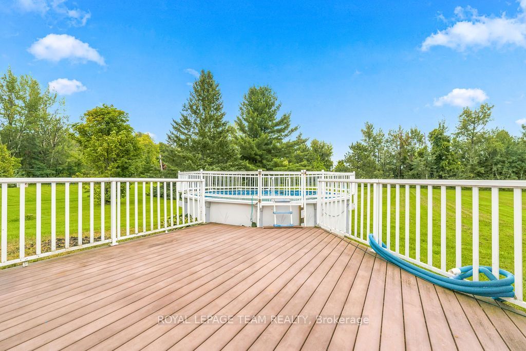 13 Springfield Drive Property Photo 6