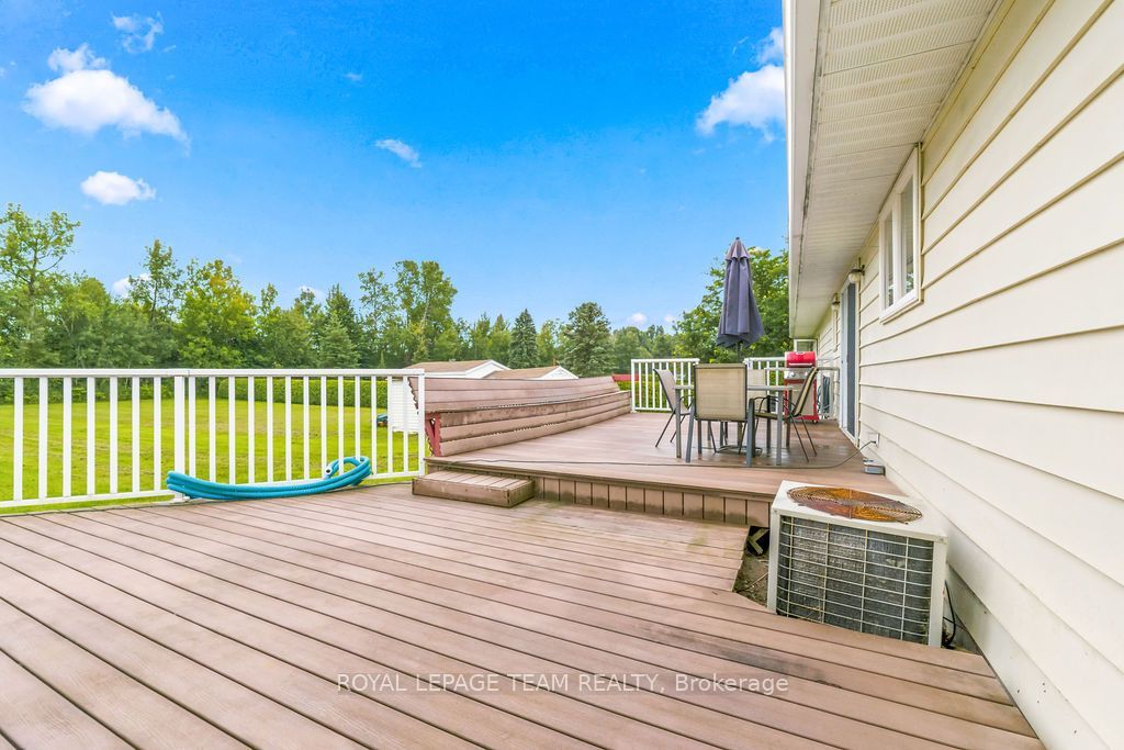 13 Springfield Drive Property Photo 7