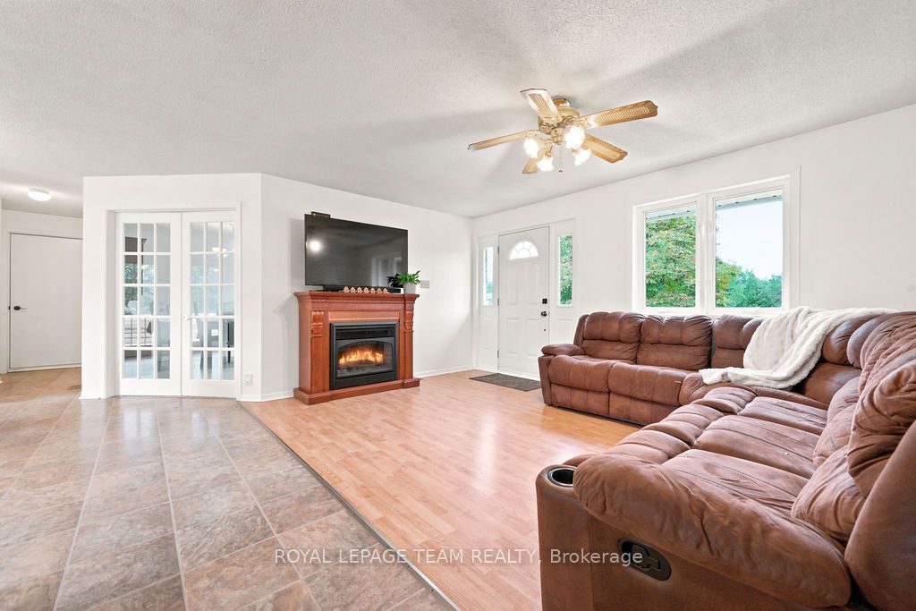 13 Springfield Drive Property Photo 14