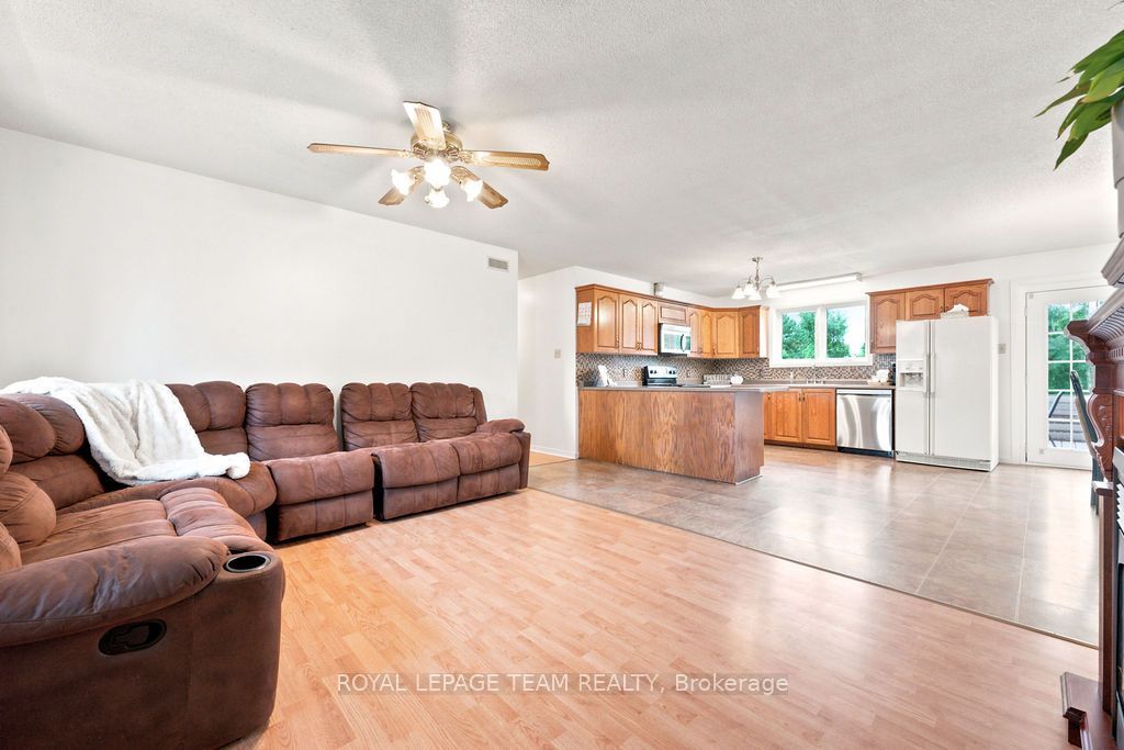 13 Springfield Drive Property Photo 15