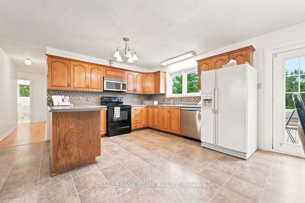 13 Springfield Drive Property Photo 19