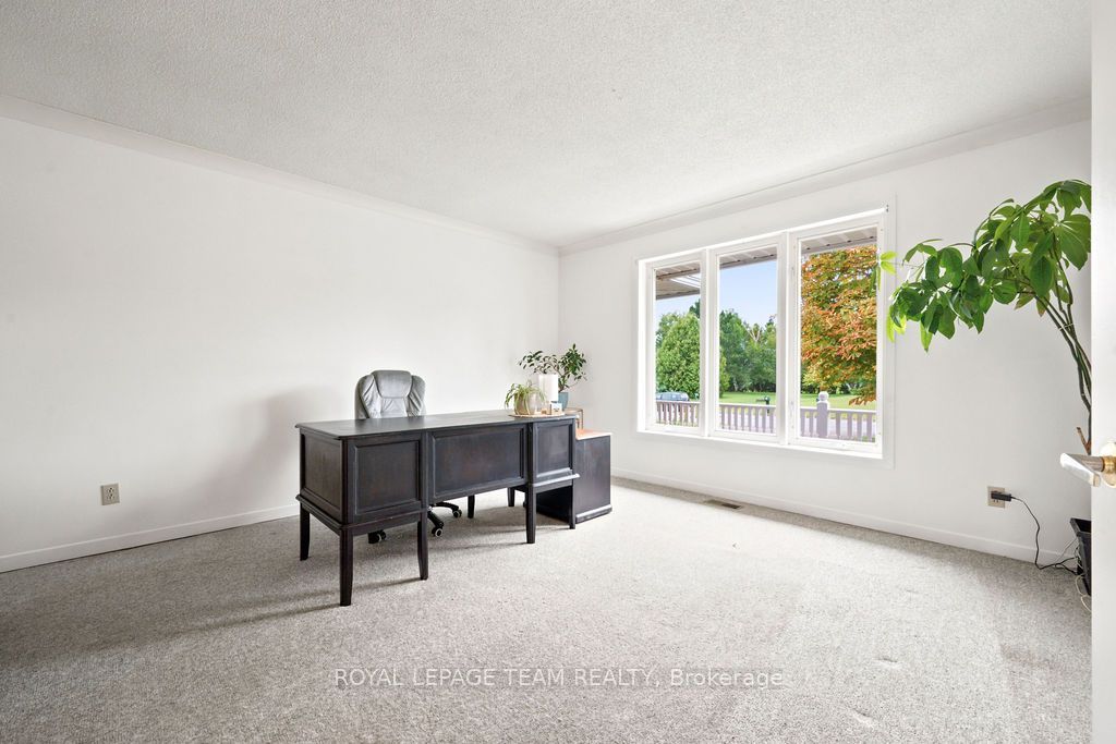 13 Springfield Drive Property Photo 21