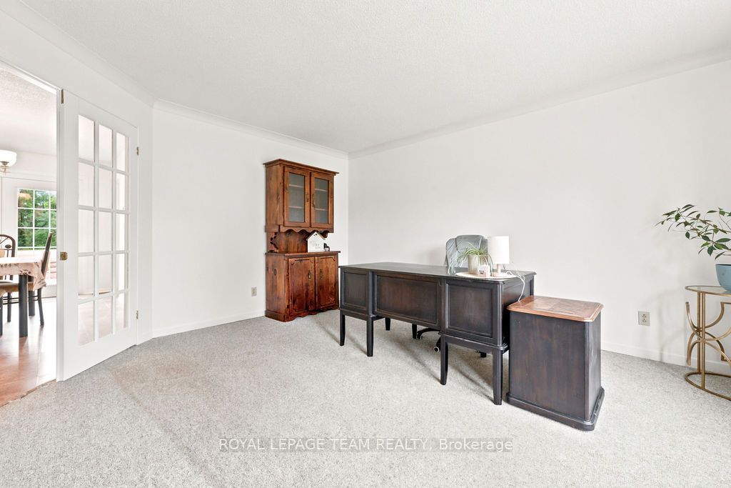 13 Springfield Drive Property Photo 23