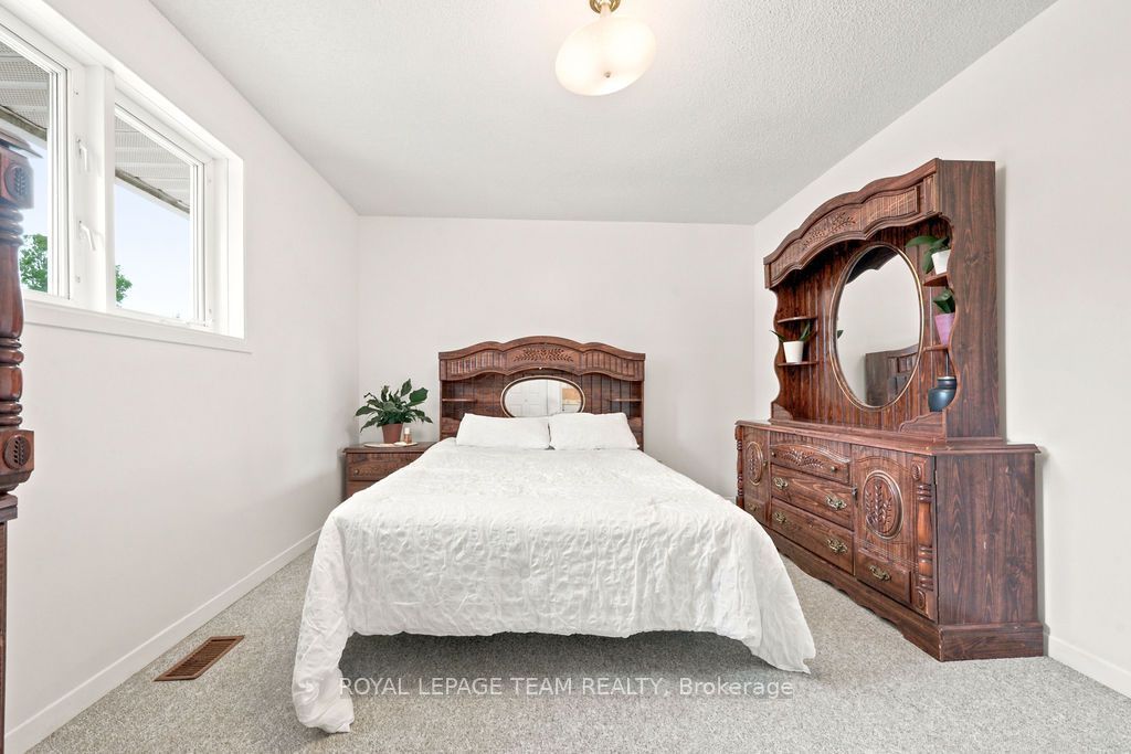 13 Springfield Drive Property Photo 29