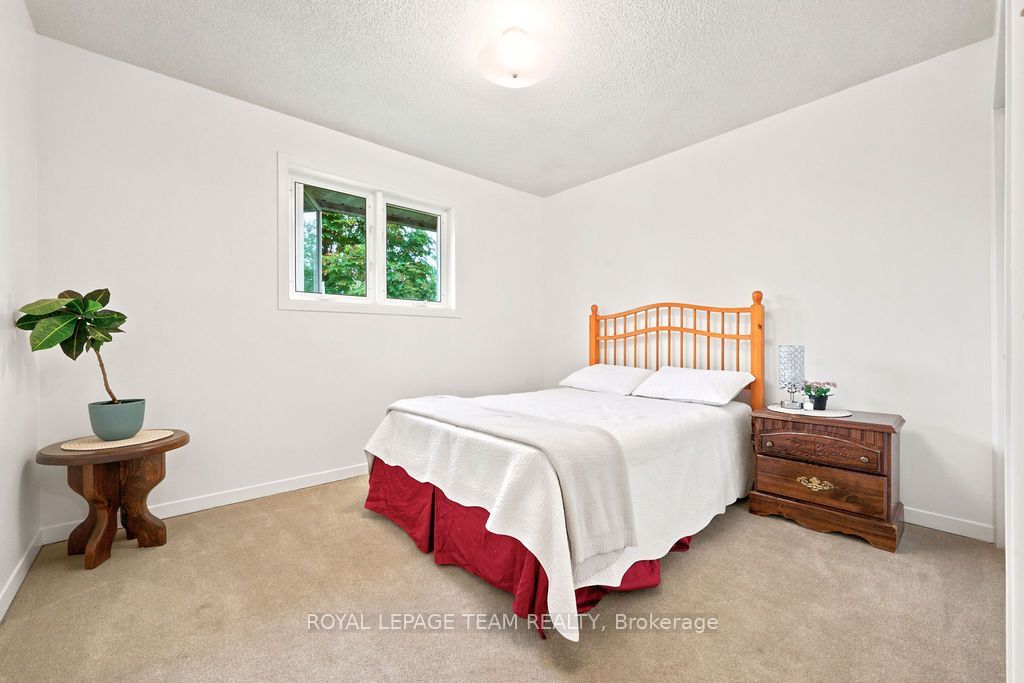 13 Springfield Drive Property Photo 33