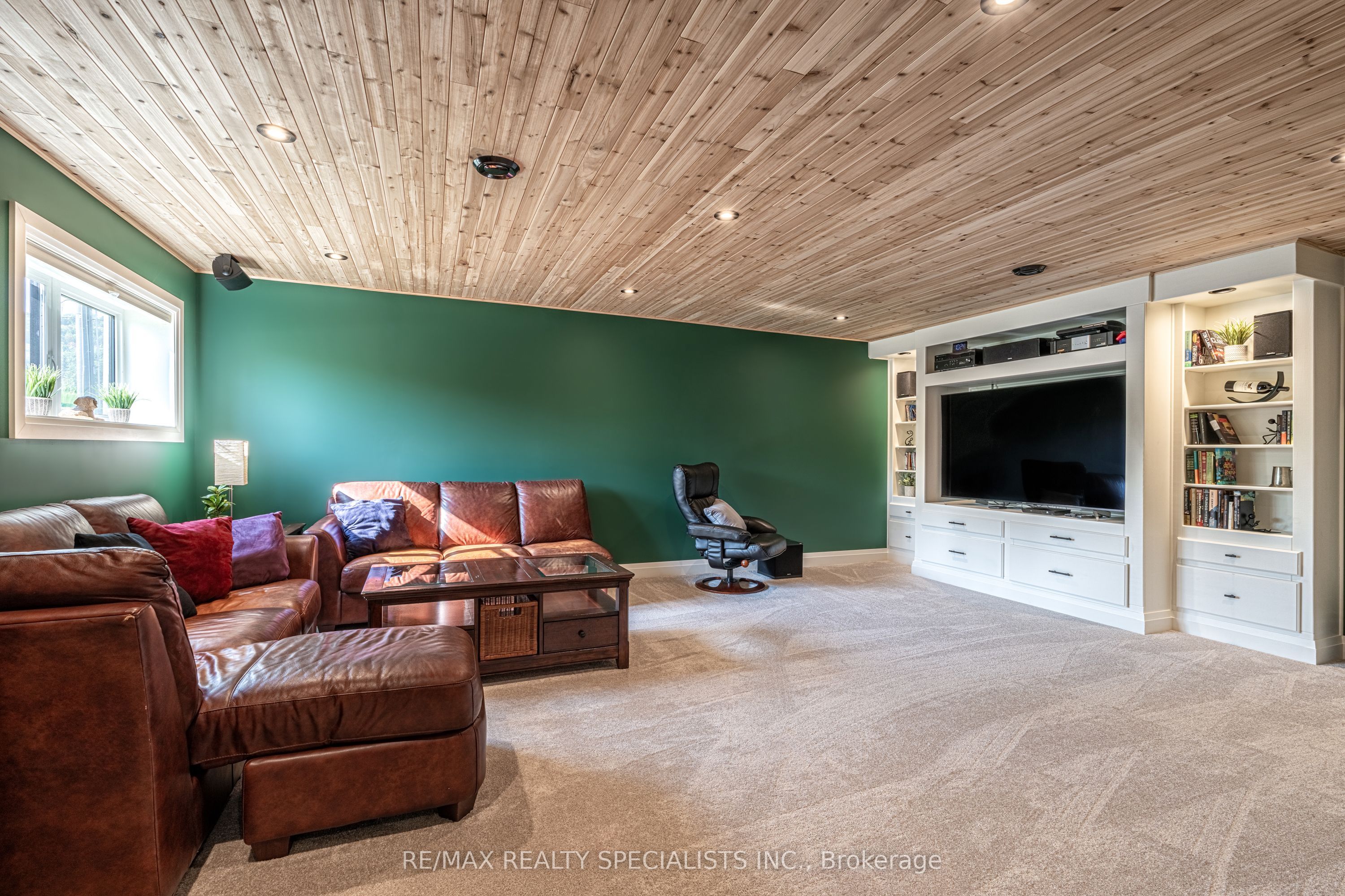 190 Courtland Street Property Photo 21