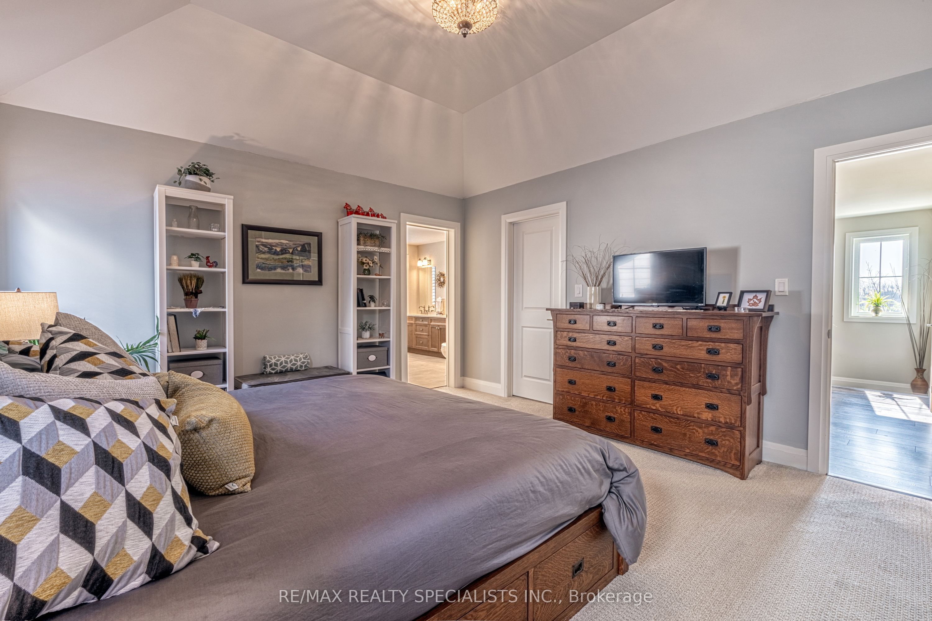 190 Courtland Street Property Photo 27