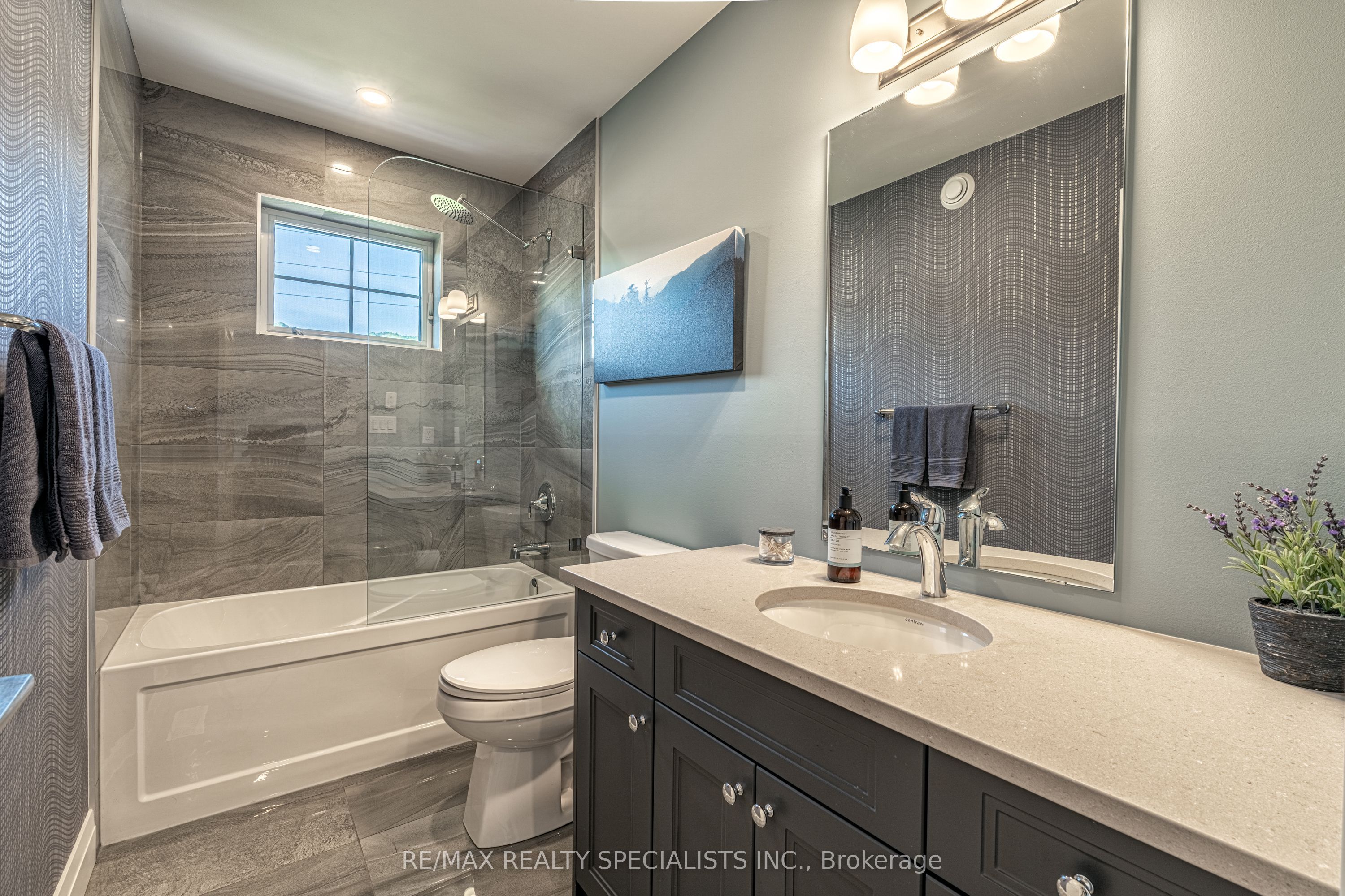 190 Courtland Street Property Photo 36