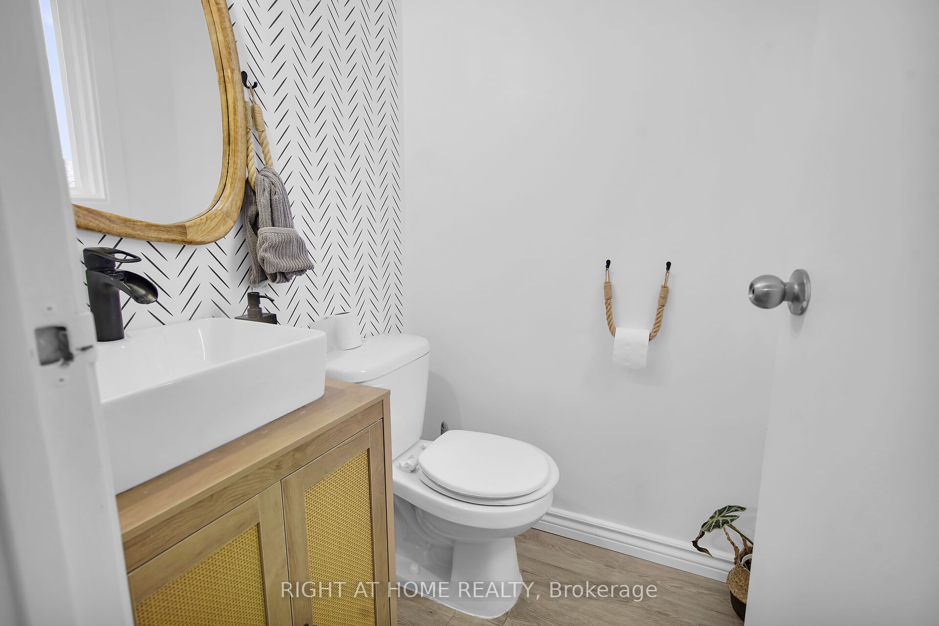 450 Pond Mills Road 25 Property Photo 19