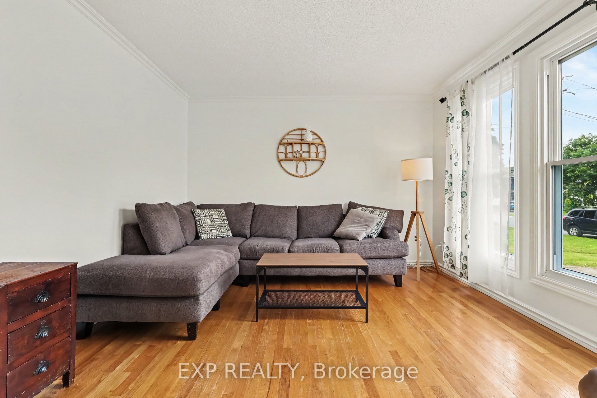18 Centre Street Property Photo 5