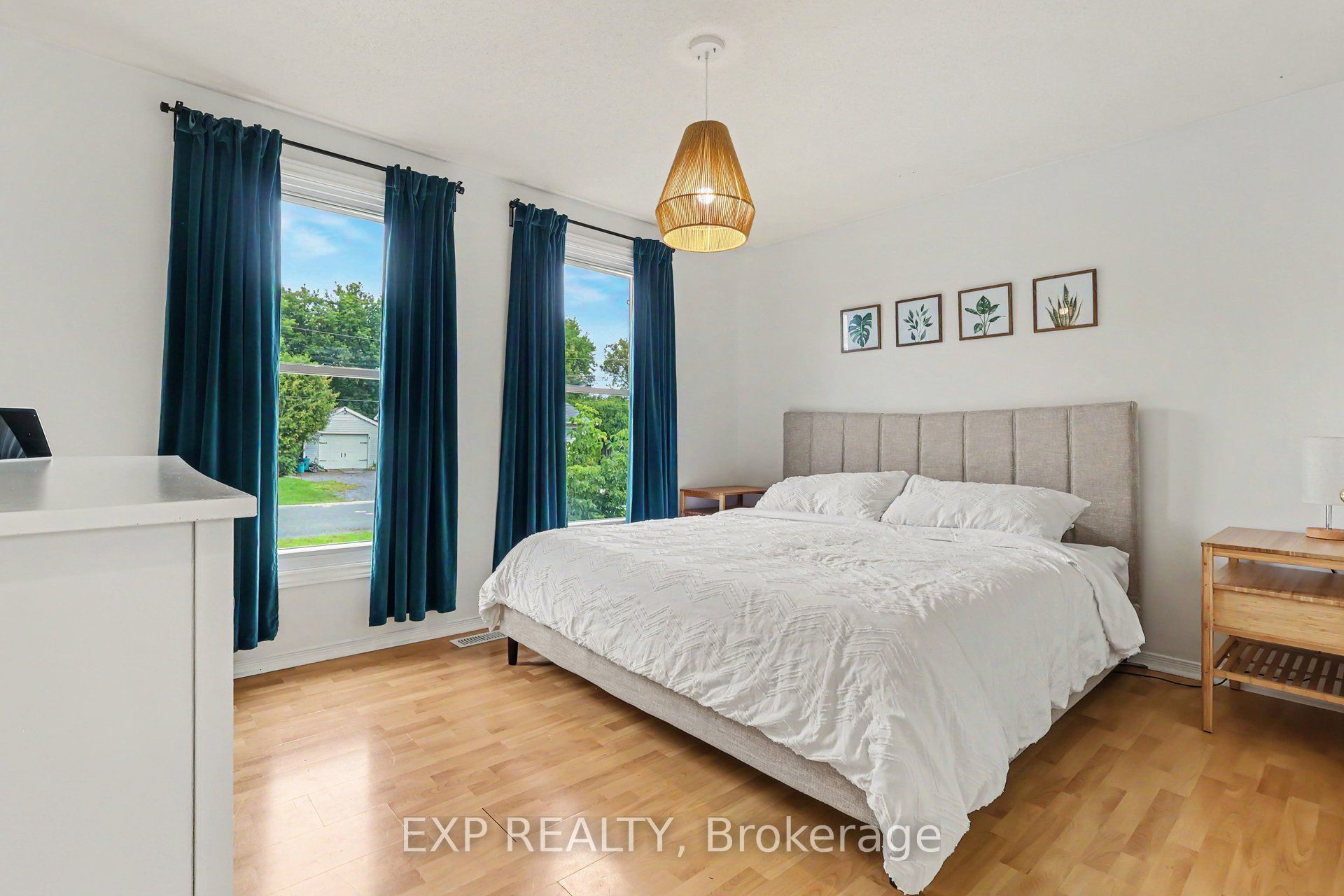 18 Centre Street Property Photo 17